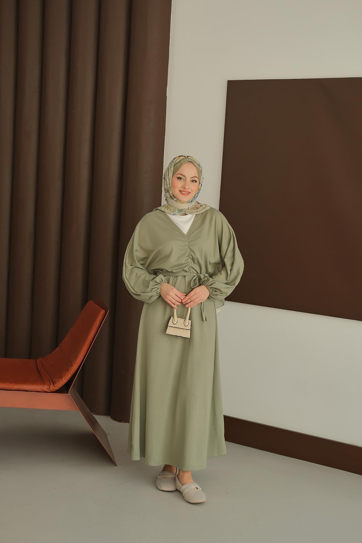 Büzgü Detay Elbise Yeşil