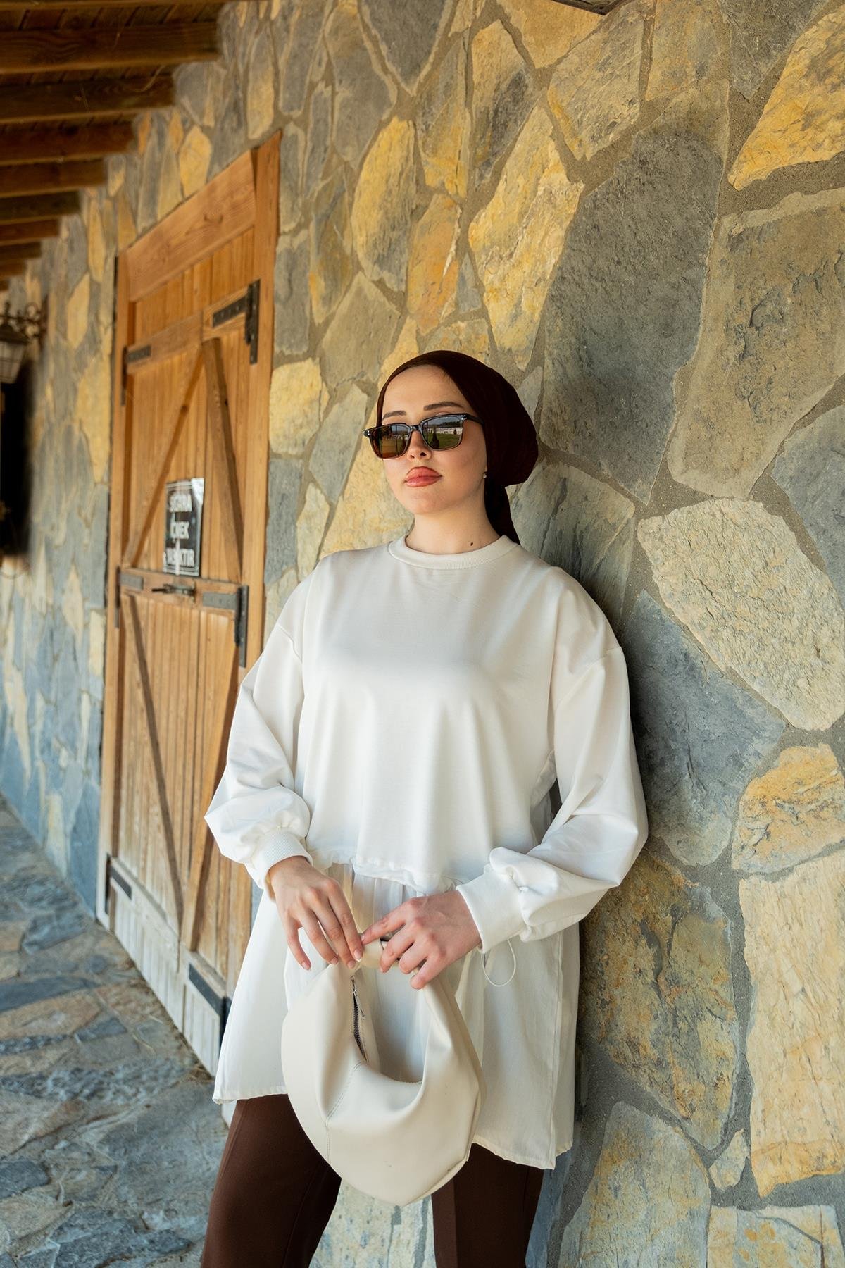 Büzgü Detay Garnili Sweatshirt Ekru