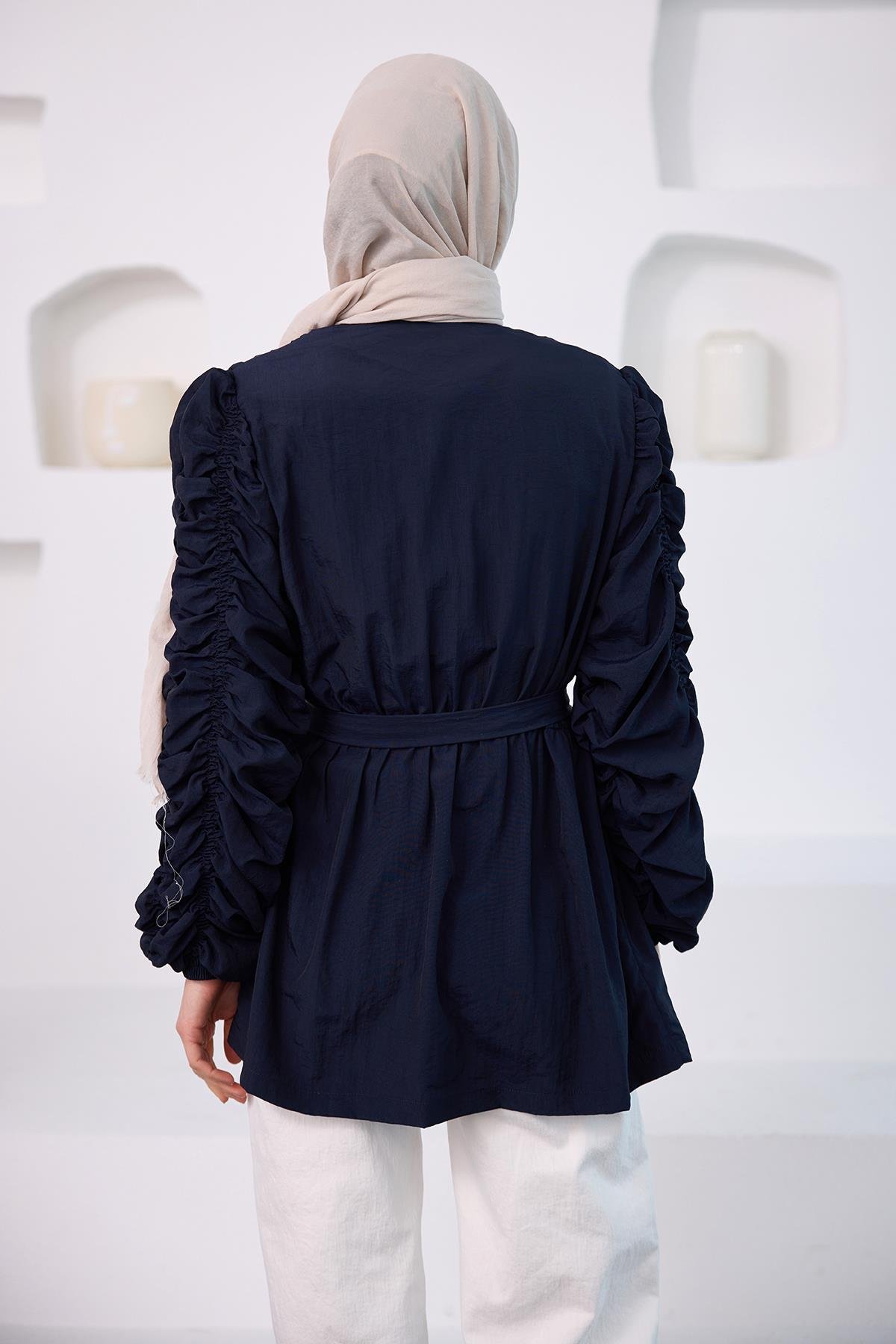 Büzgü Detaylı Fermuarlı Ceket  Lacivert