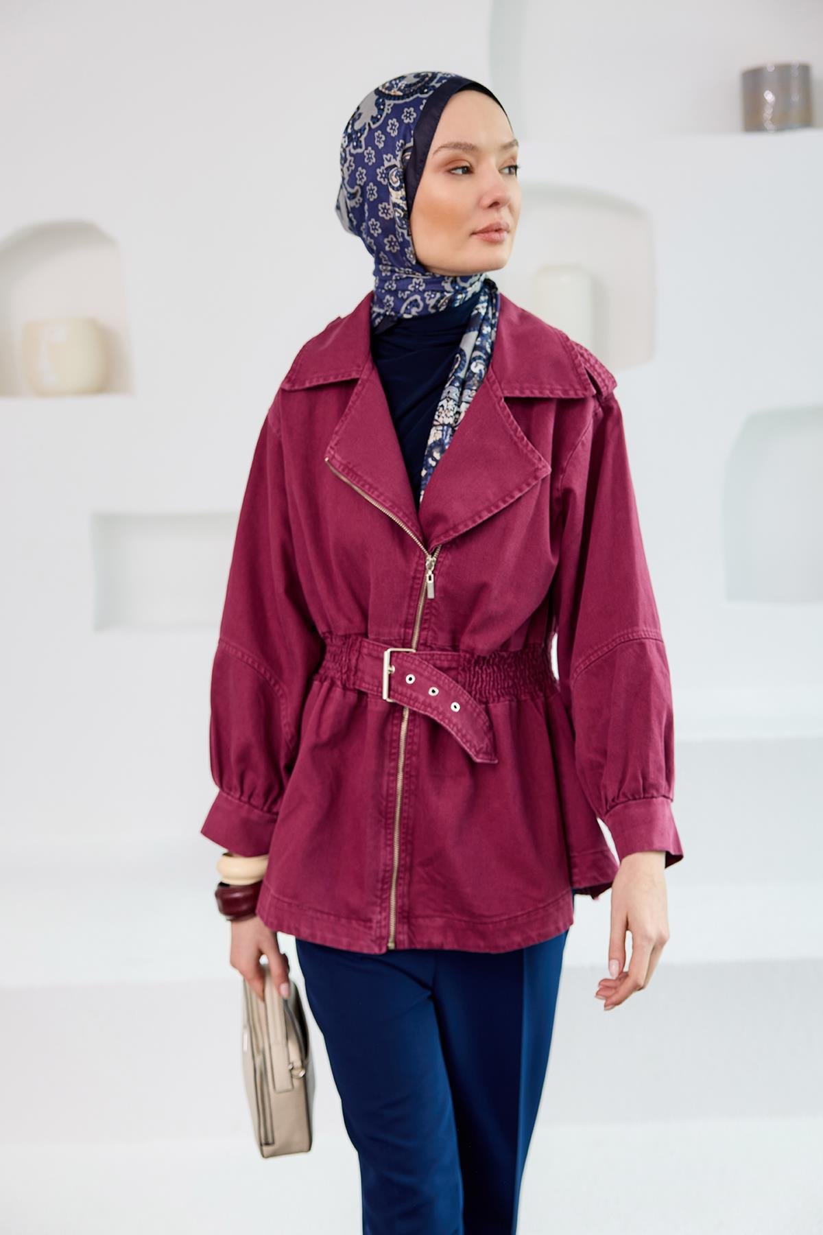Büzgü Kemer Detaylı Jean Ceket Bordo