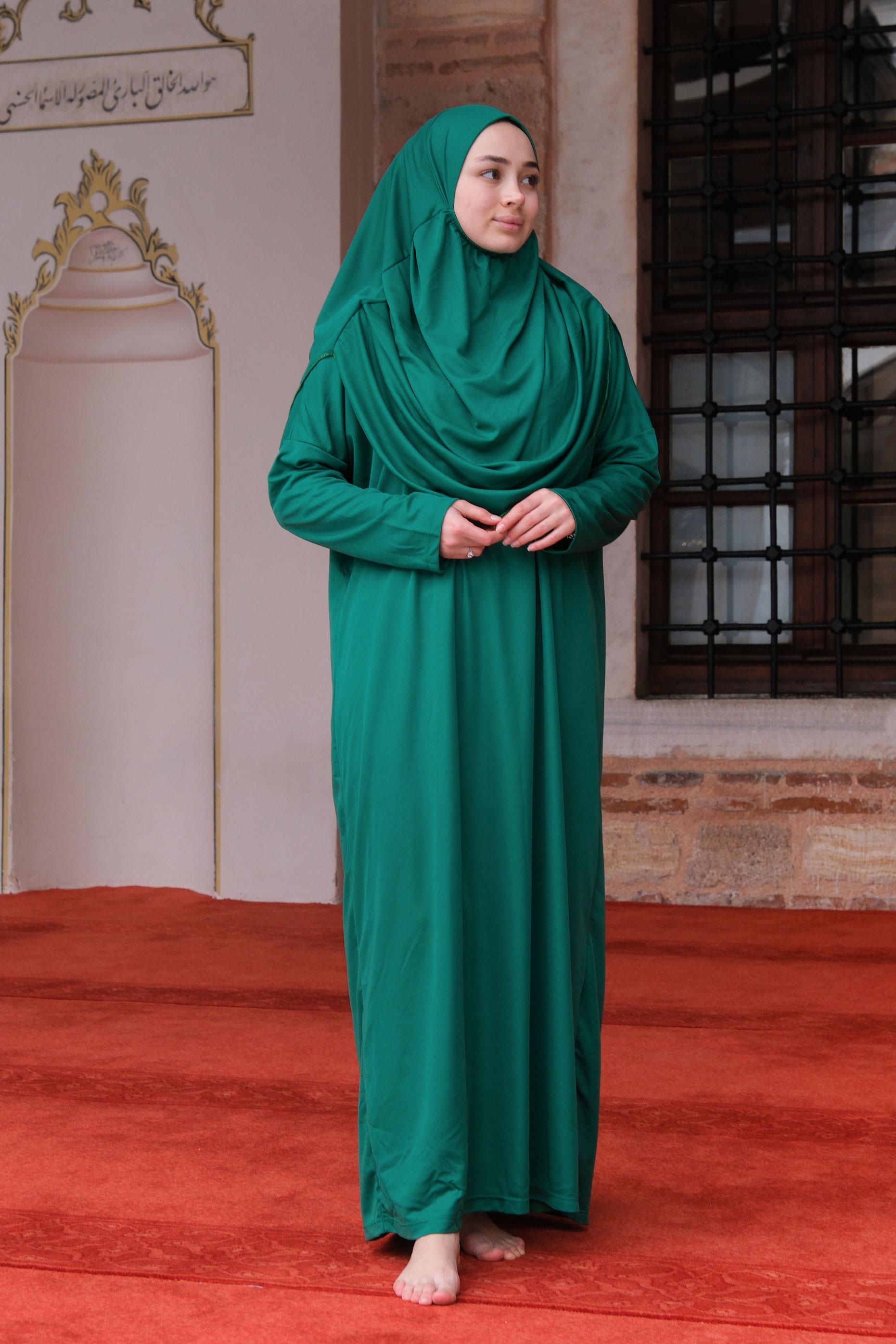 CANTALI TEK PARCA NAMAZ ELBISESI  ZUMRUT YESIL