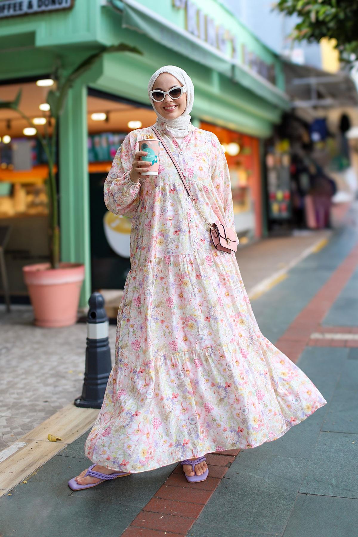 Çicek Desenli Elbise Pudra