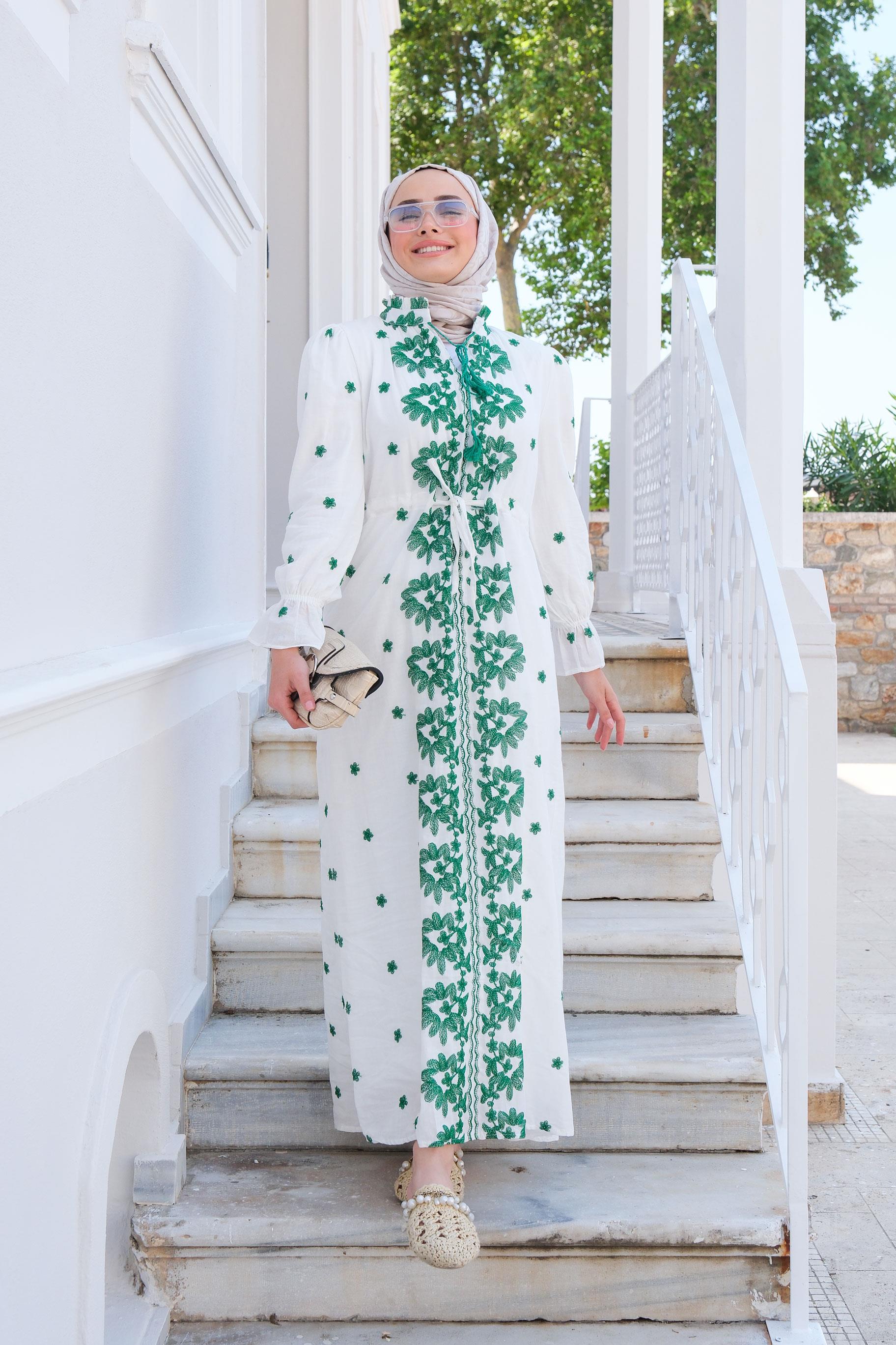 Çiçek Nakış Detay Elbise Yeşil
