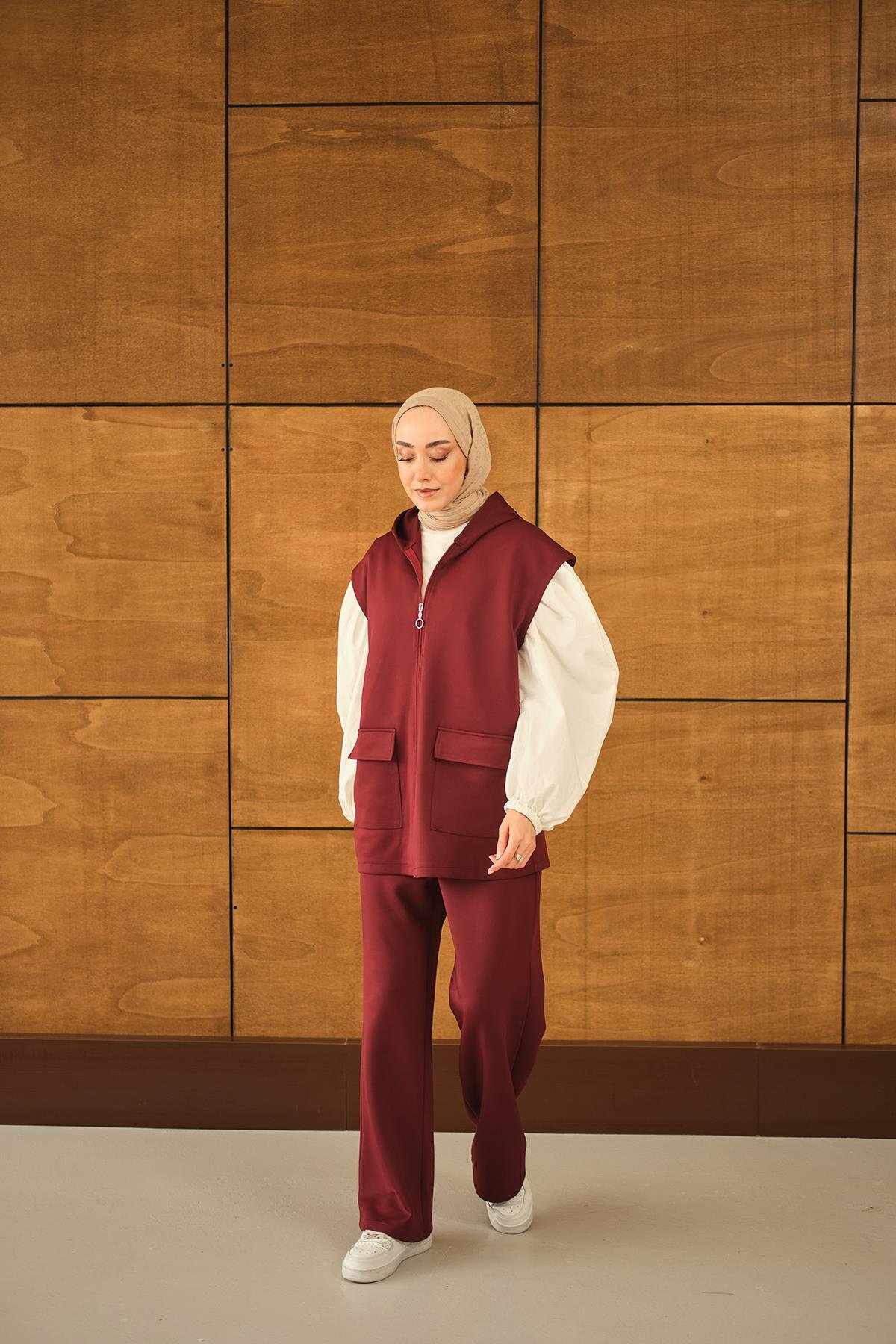 Çift Cepli Kapüşonlu Yelekli Takım Bordo