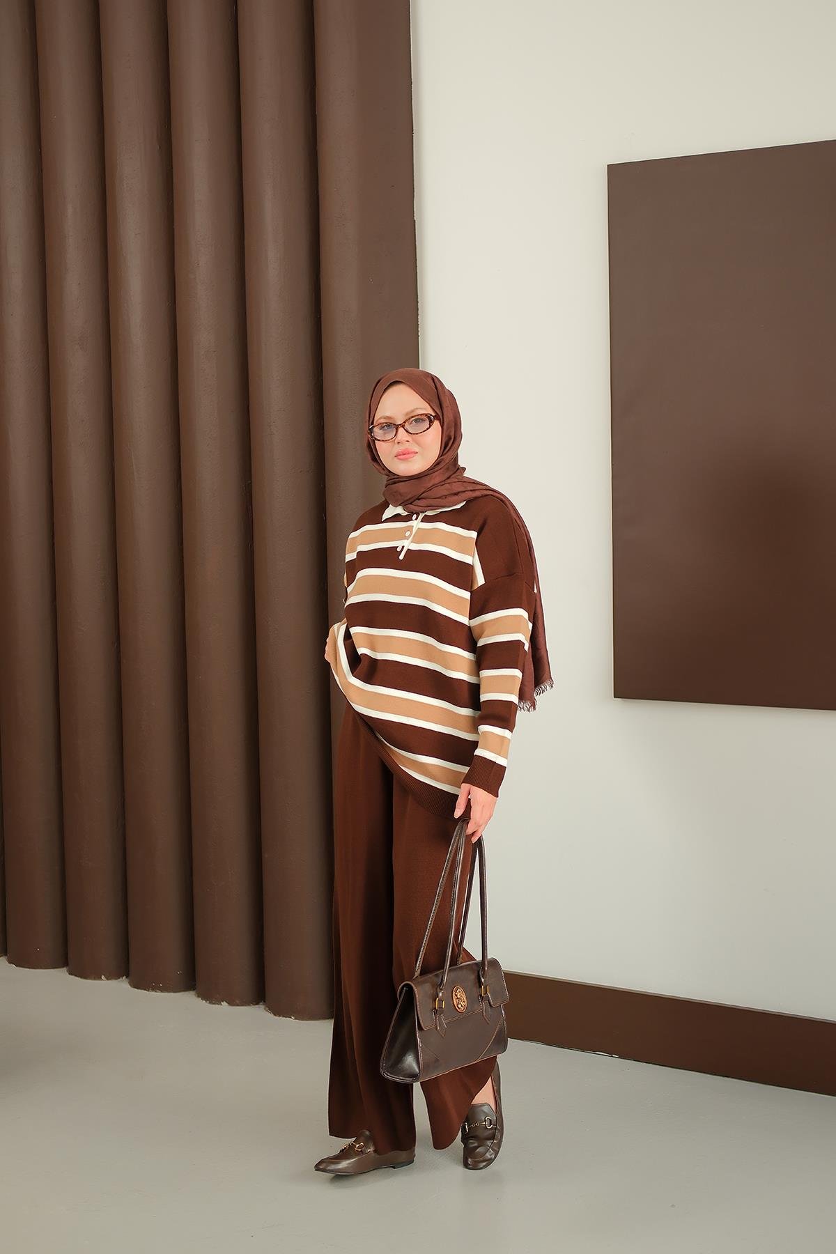 Çizgi Düğme Detay Takım Kahverengi