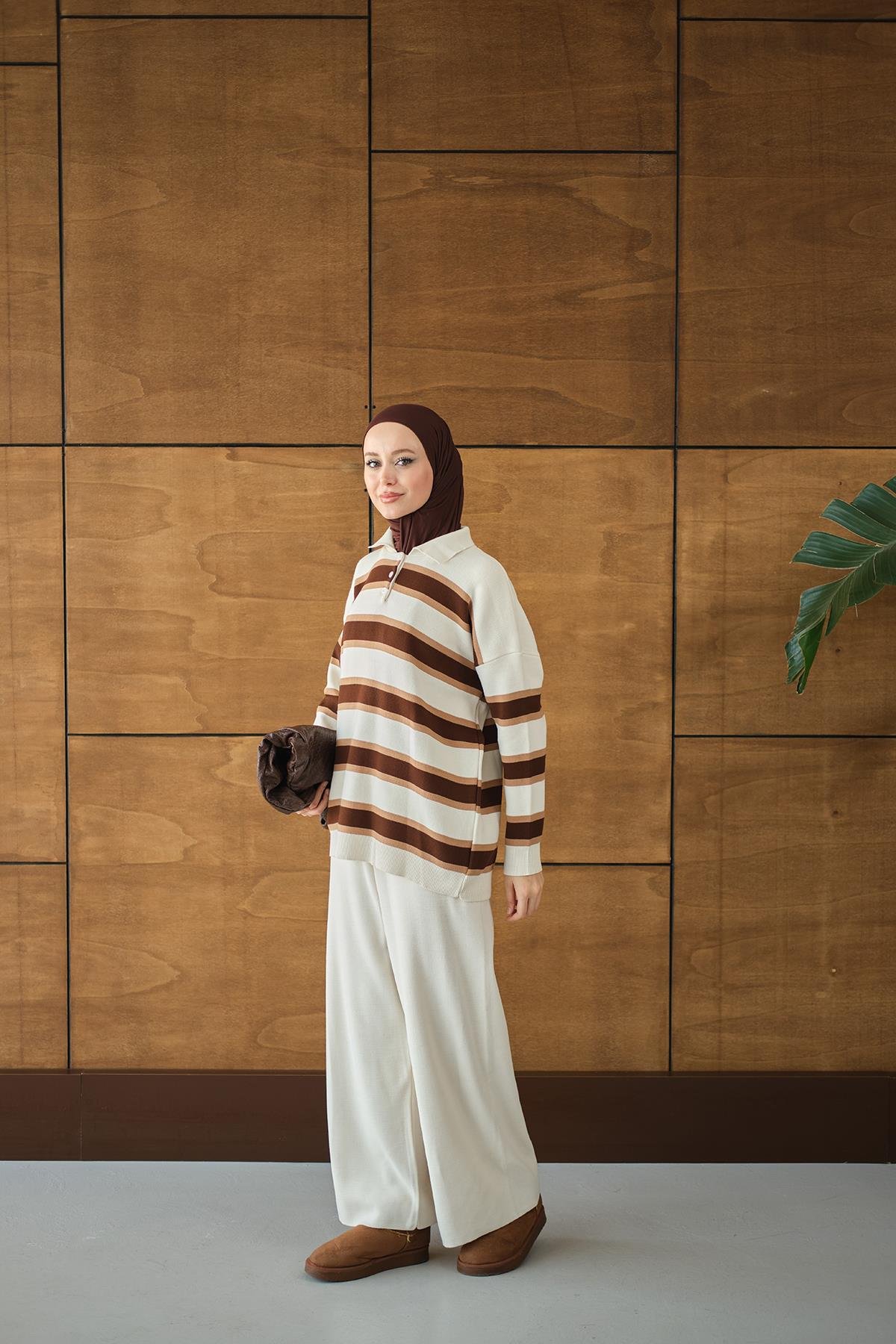 Çizgi Düğme Detay Takım Krem