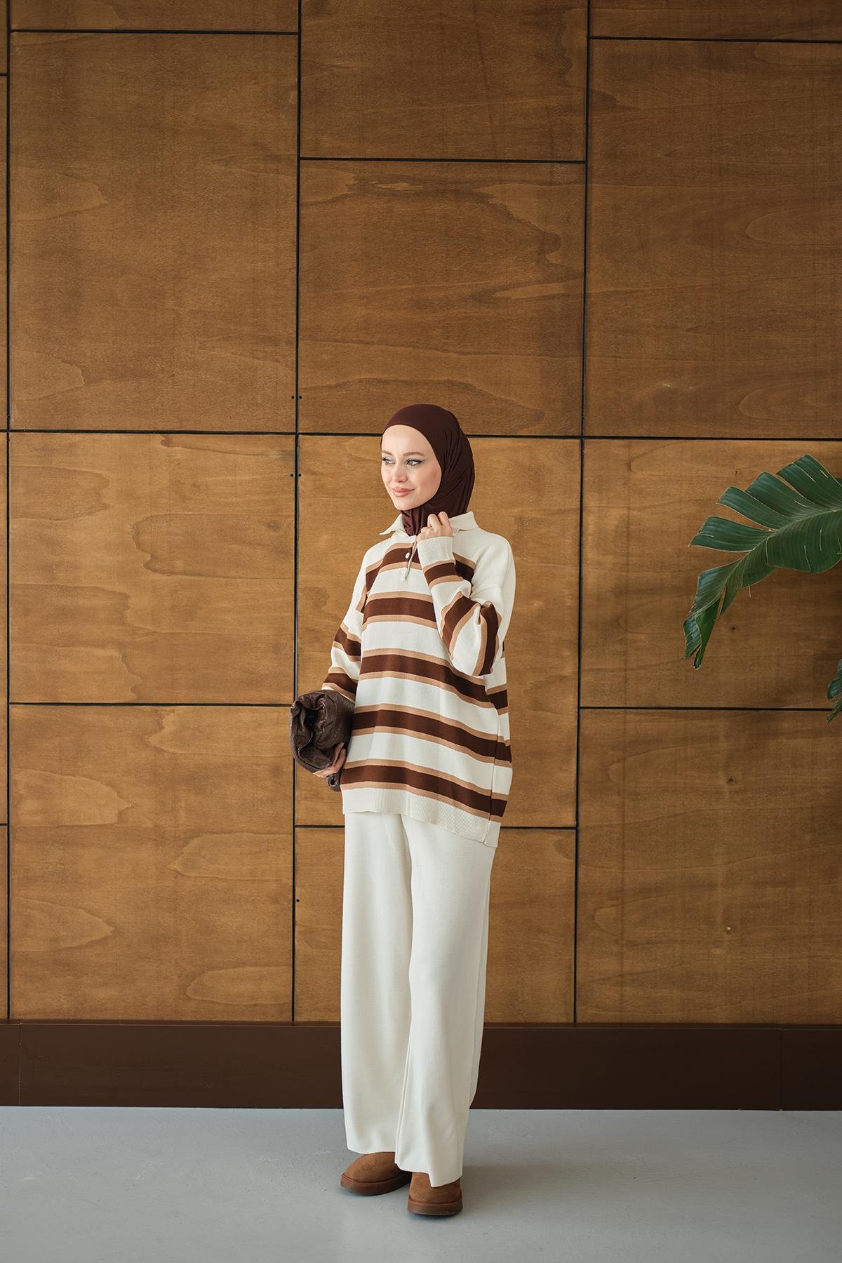 Çizgi Düğme Detay Takım Krem