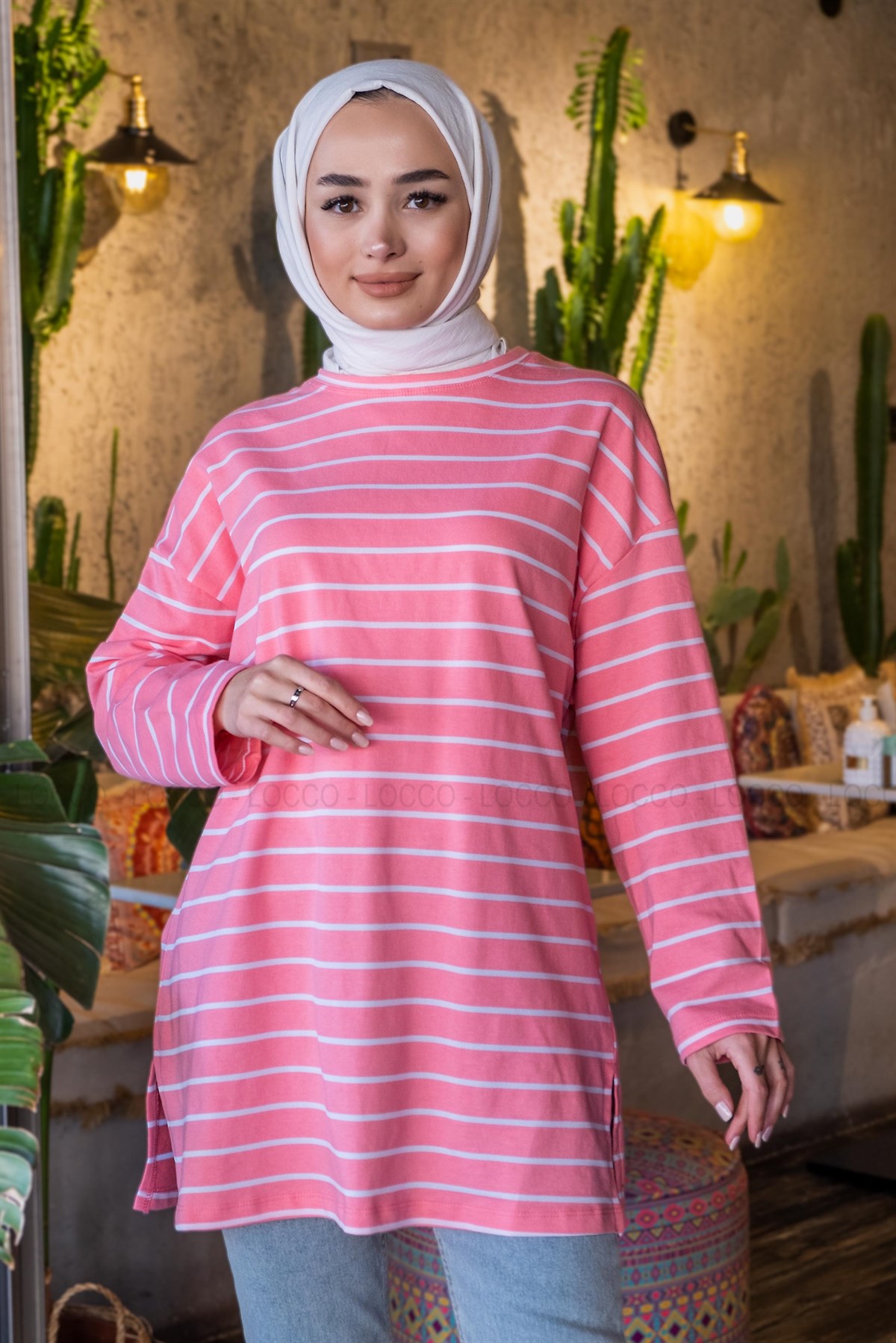 Uygun Fiyatlı CIZGILI YAN YIRTMACLI TUNIK PEMBE | Loccomoda.com 