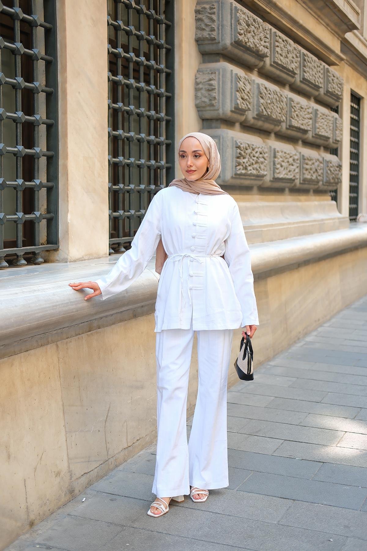 Clandestina Düğme Detaylı Takım Beyaz