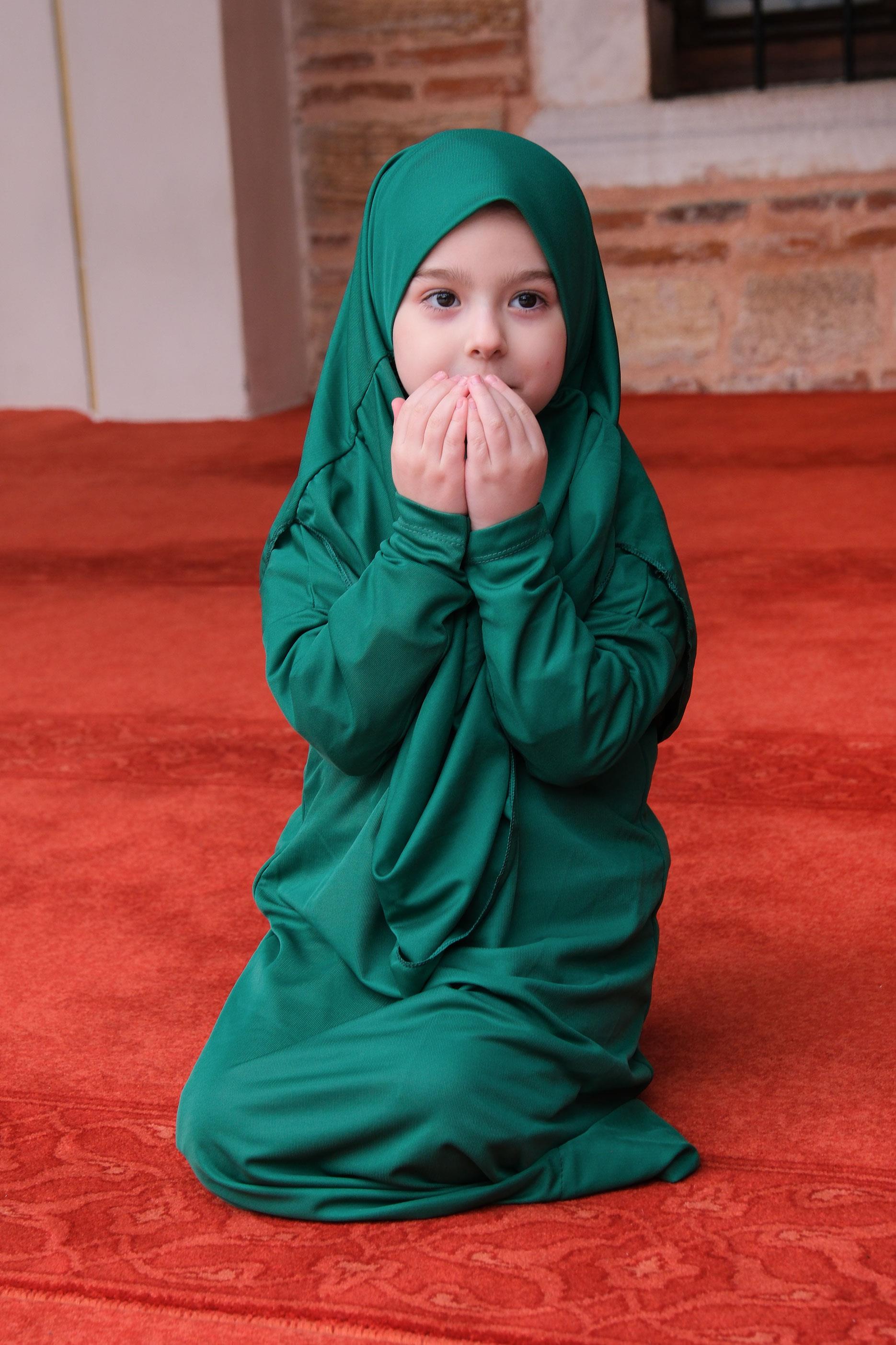 Çocuk Namaz Elbisesi Zümrüt Yeşil