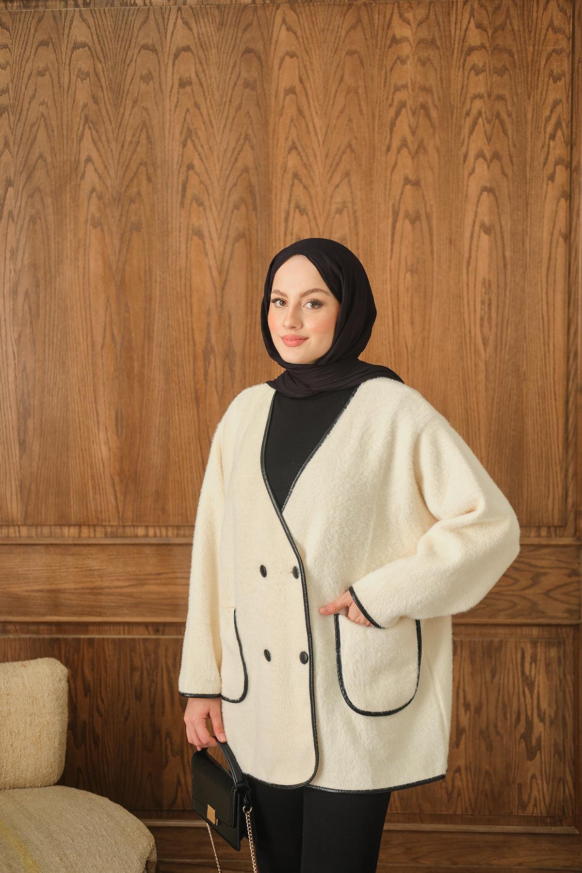 Deri Detay Peluş Hırka Krem