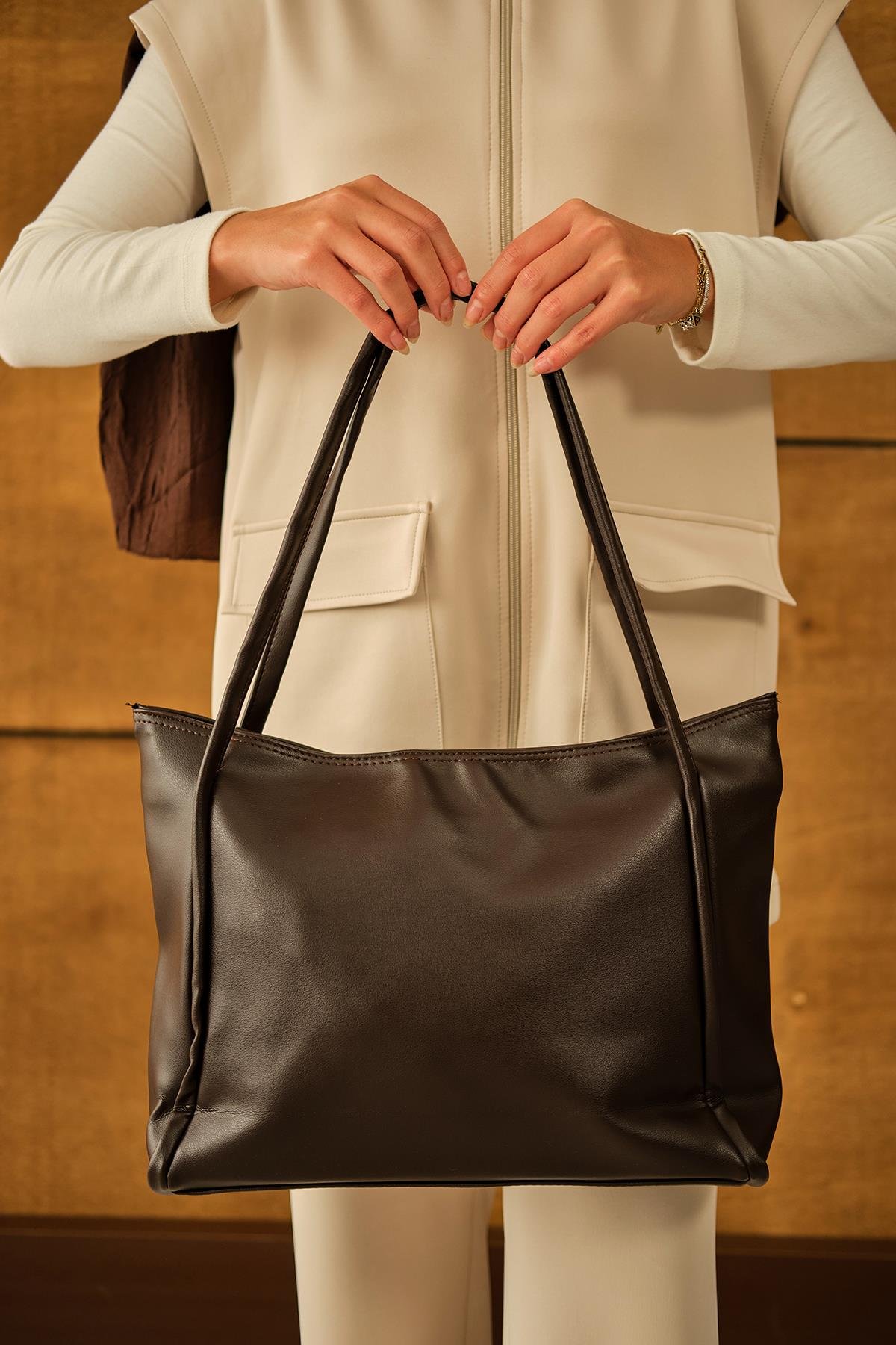 Deri Görünümlü Çanta Kahverengi