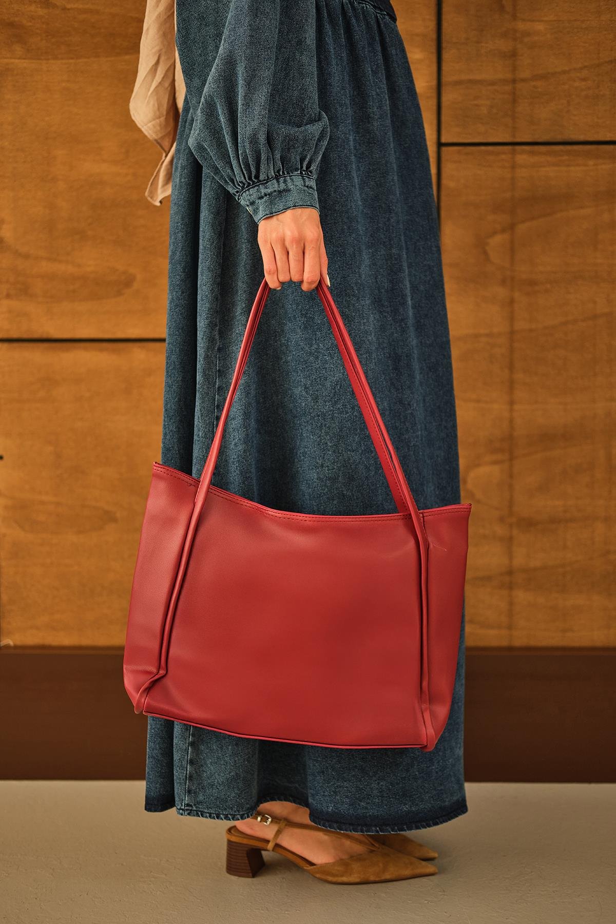 Deri Görünümlü Çanta Kırmızı