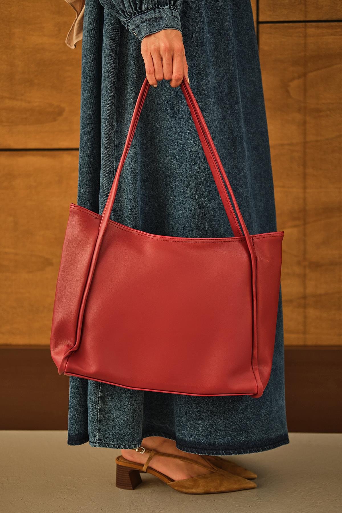 Deri Görünümlü Çanta Kırmızı