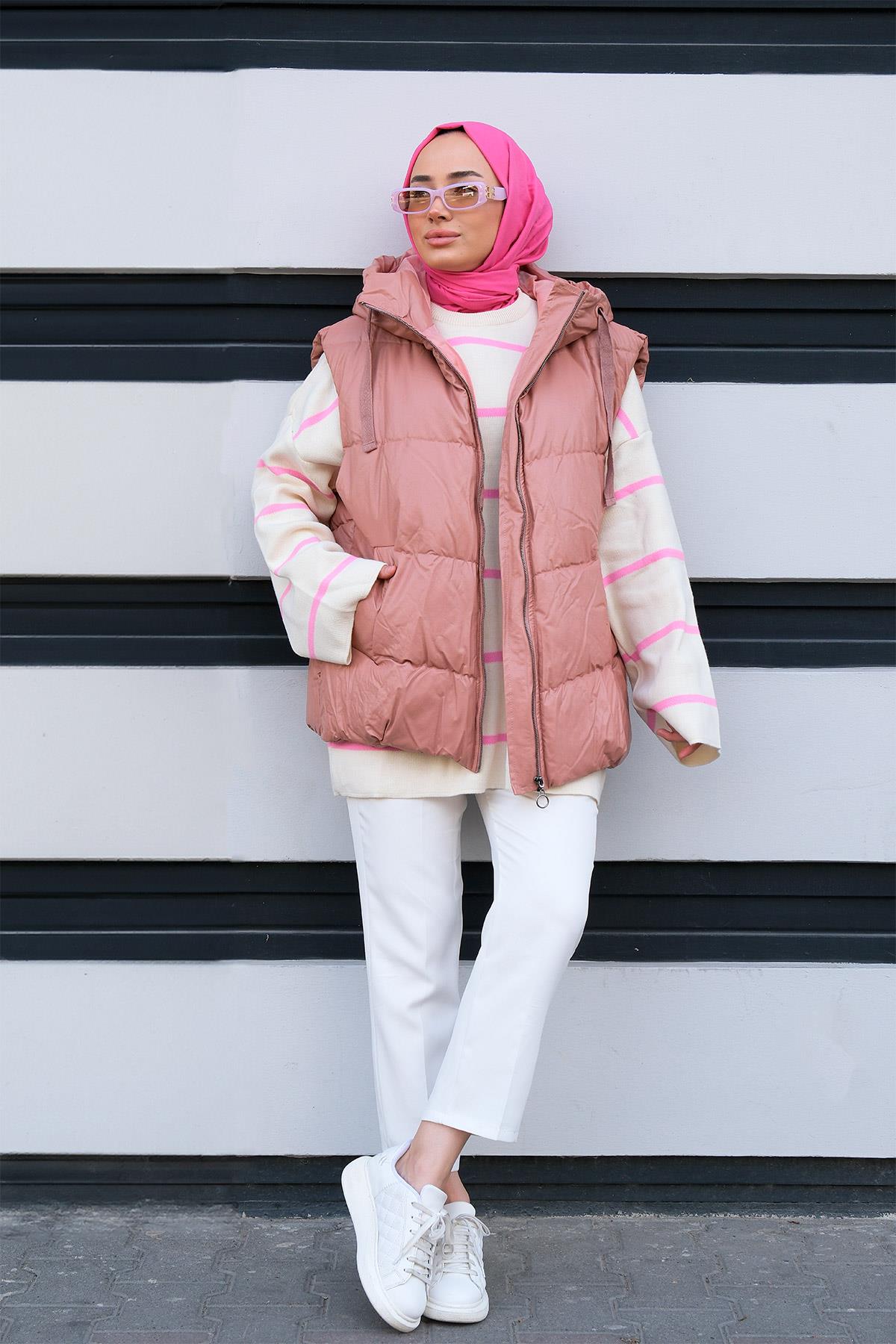 Deri Görünümlü Kapüşonlu Şişme Yelek Pudra