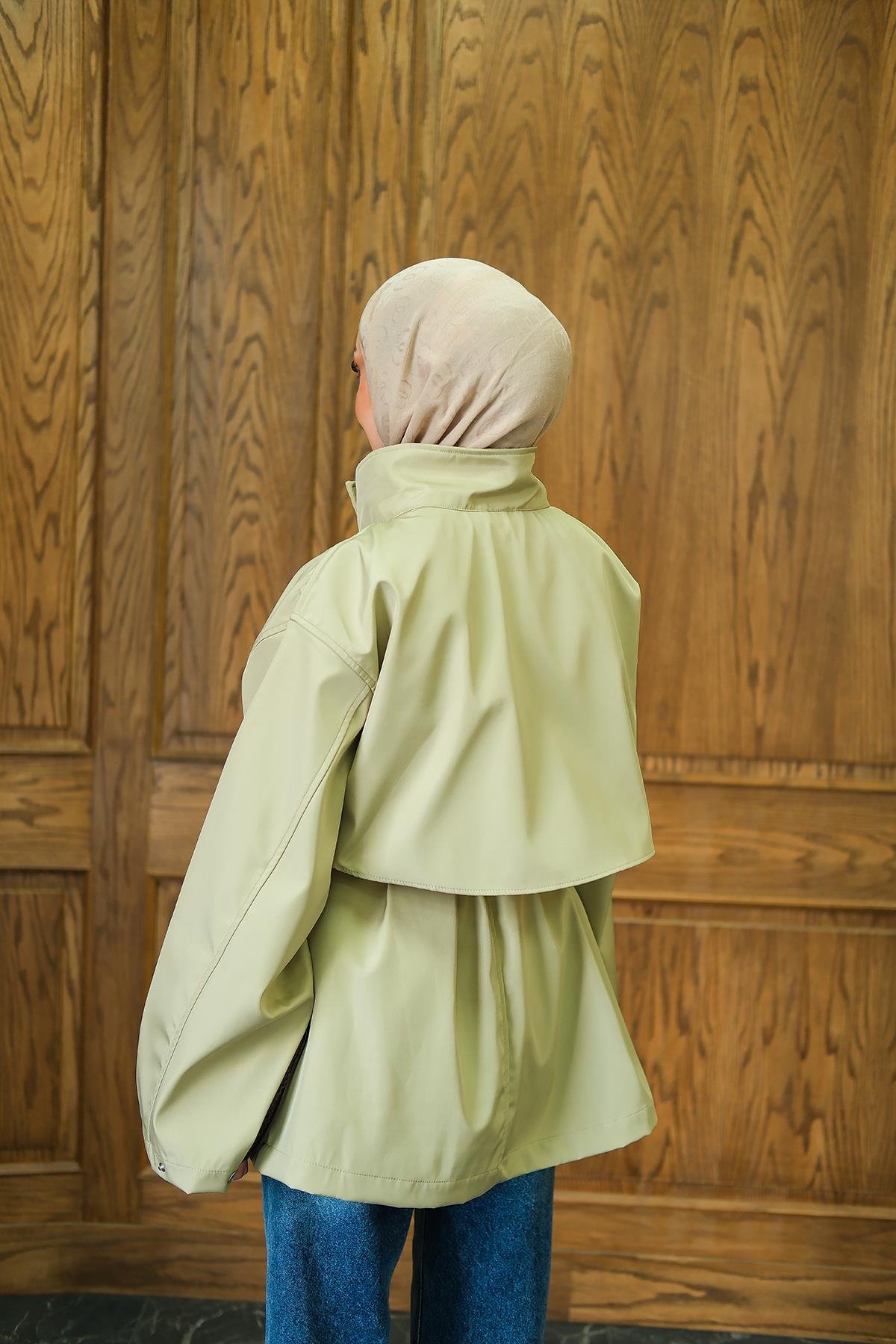 Deri Görünümlü Kısa Trenç Açık Yeşil