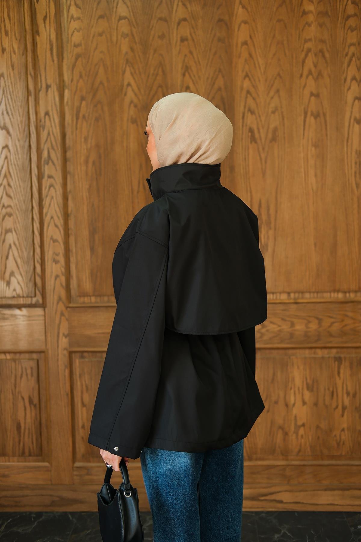 Deri Görünümlü Kısa Trenç Siyah