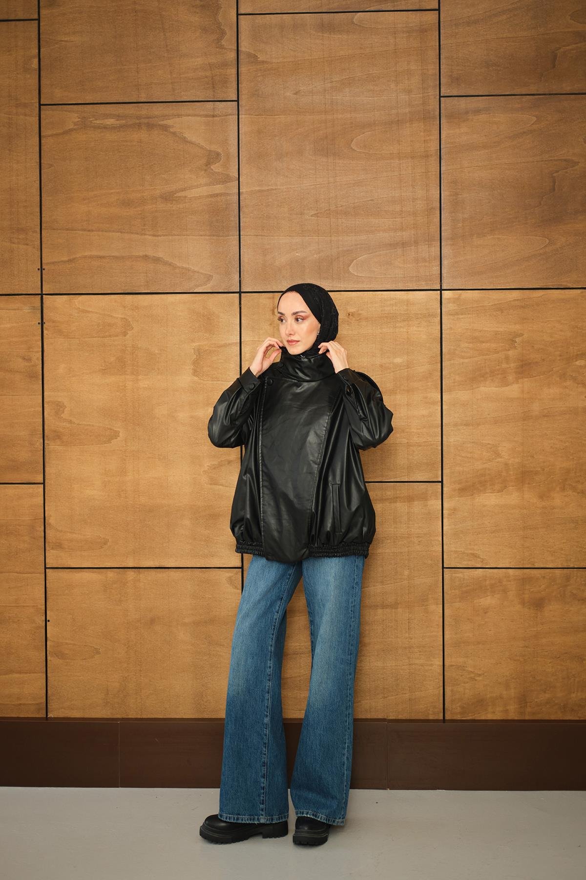 Dik Yaka Deri Ceket Siyah