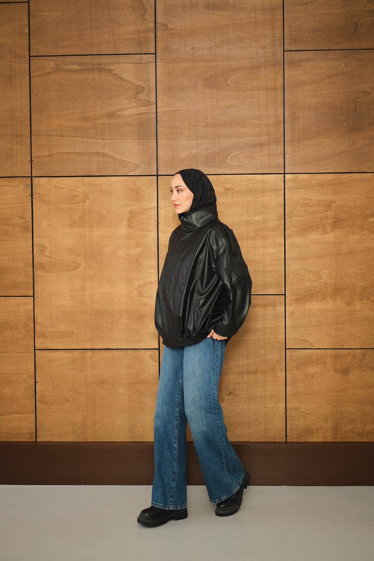 Dik Yaka Deri Ceket Siyah