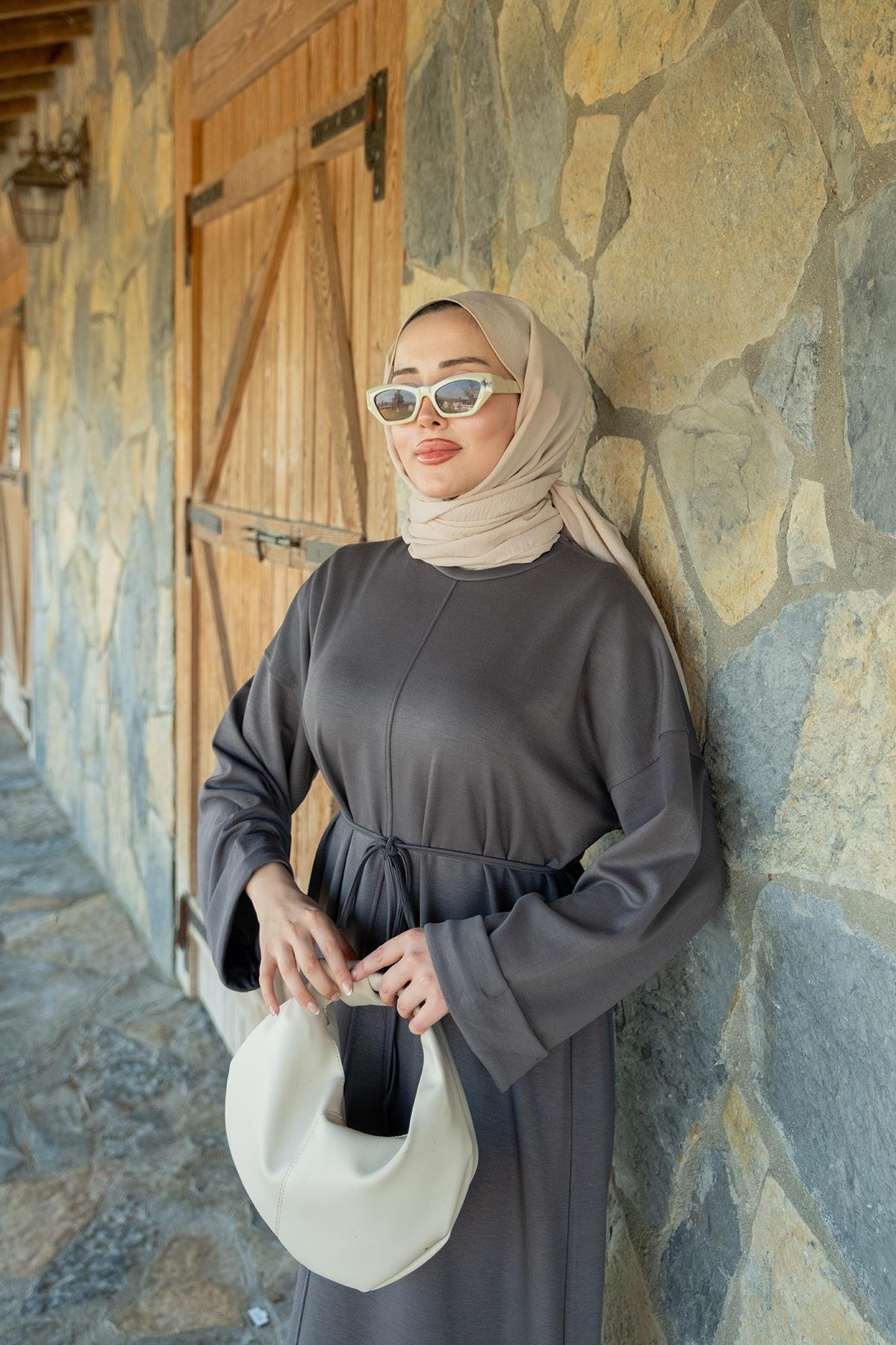 Dikiş Detay Bağlamalı Elbise Gri