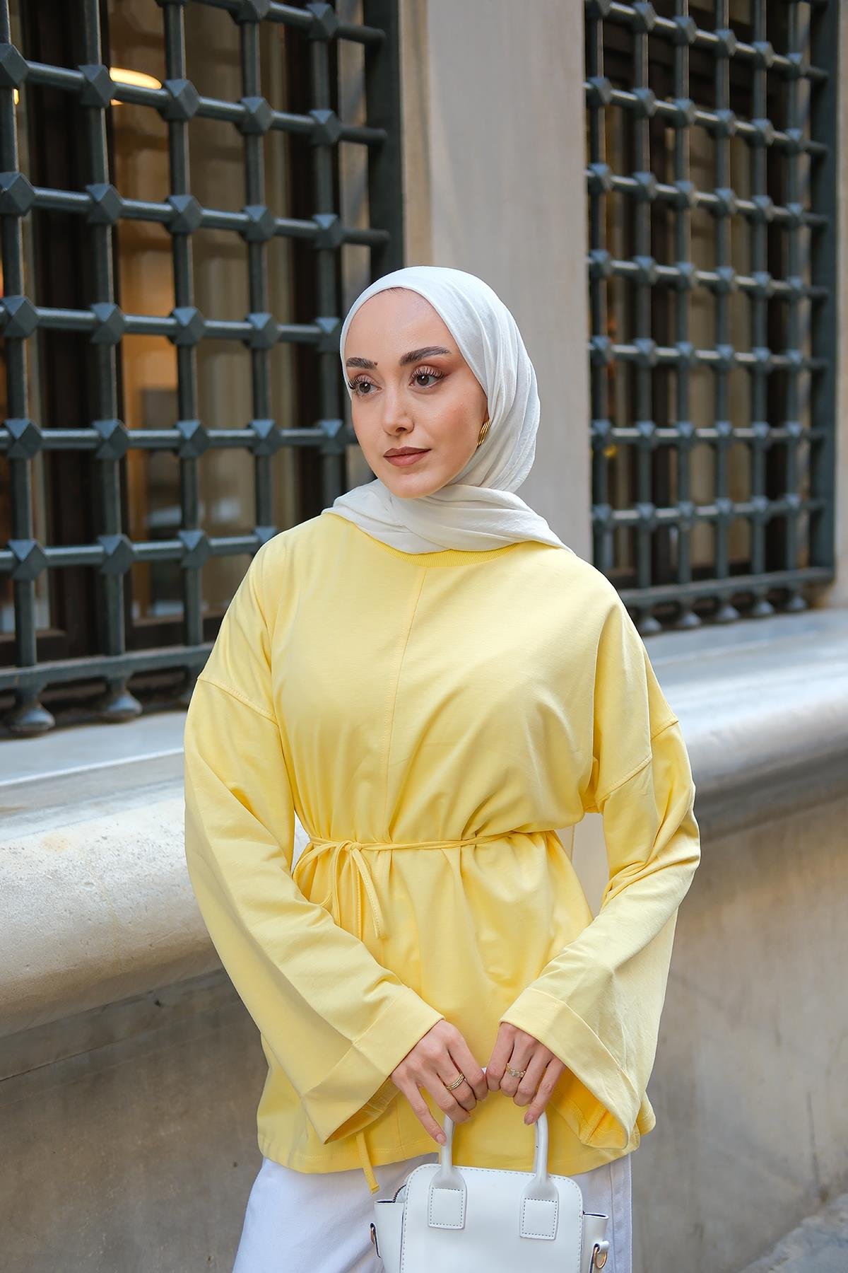 Dikiş Detaylı Yırtmaçlı Tunik Sarı