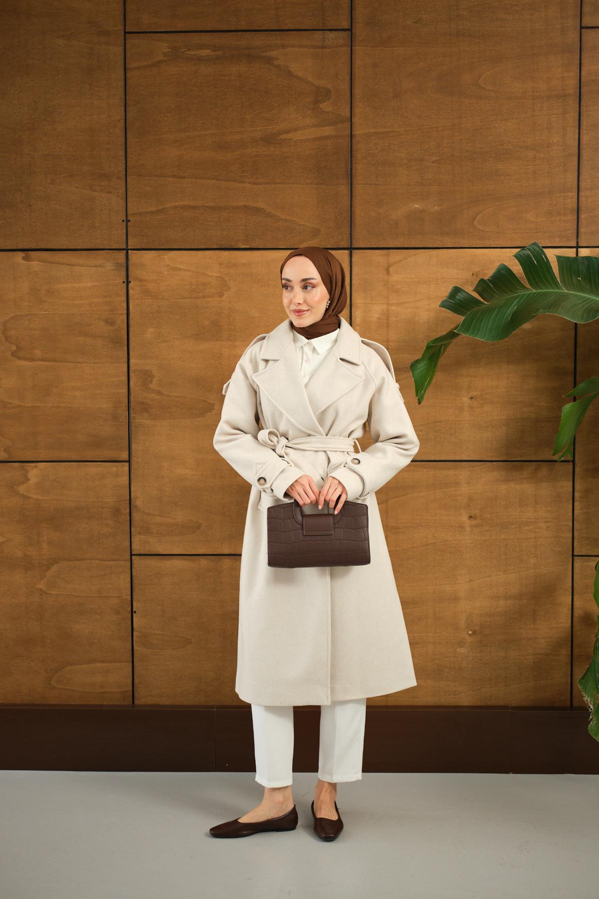 Düğme Detay Bel Bağlamalı Kaban Krem