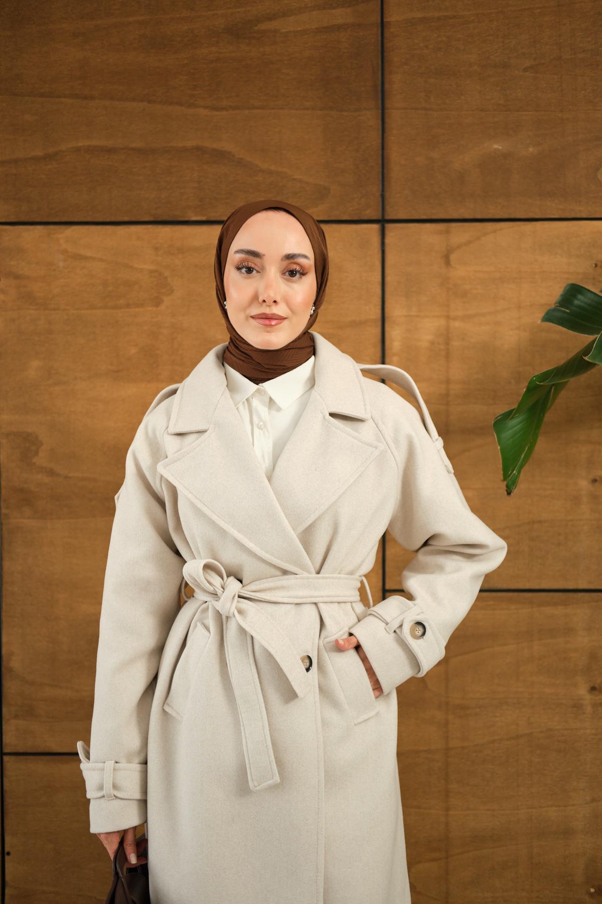 Düğme Detay Bel Bağlamalı Kaban Krem