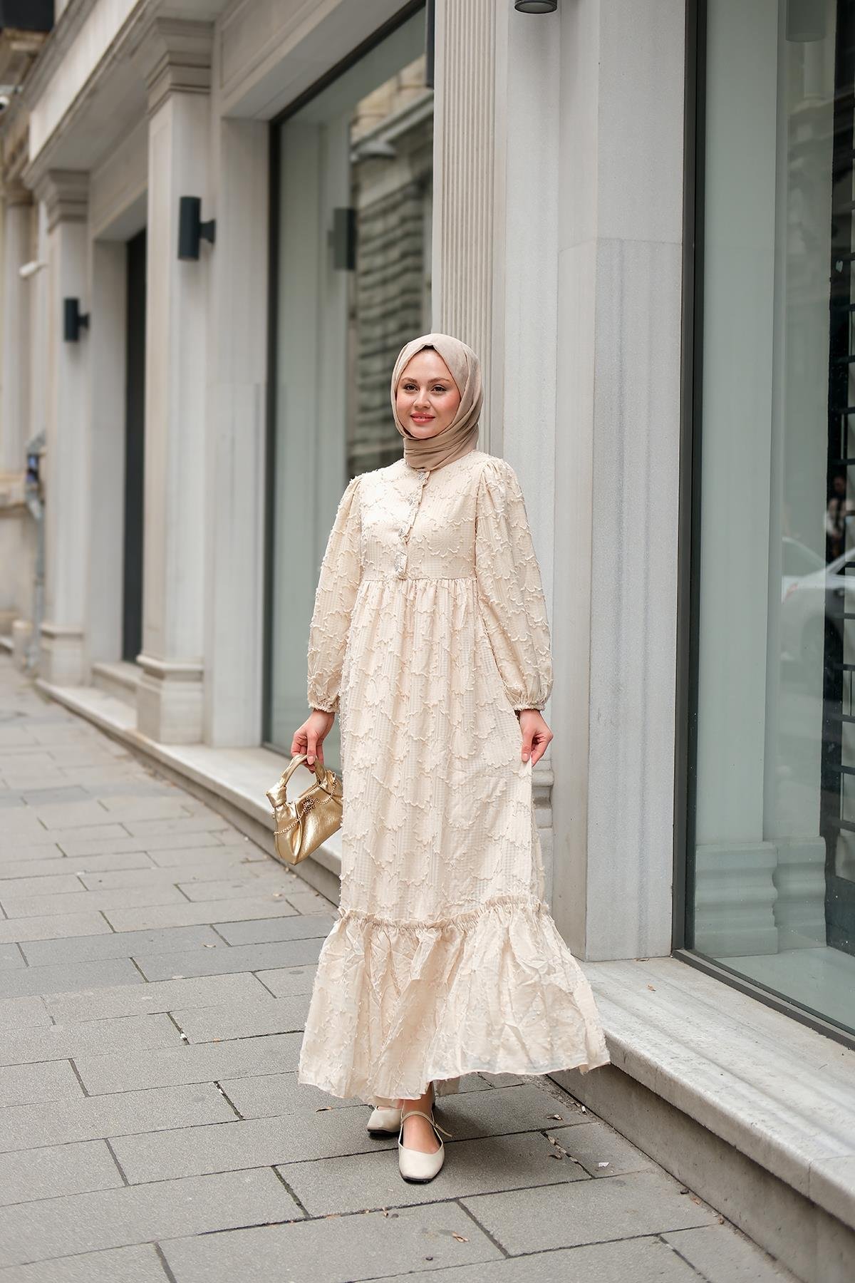 Düğme Detay Bisiklet Yaka Elbise Krem