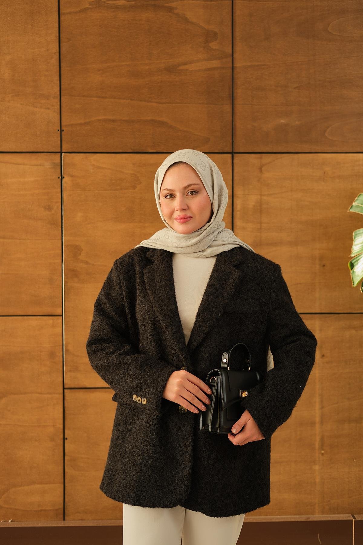 Düğme Detay Kırçıllı Ceket Siyah