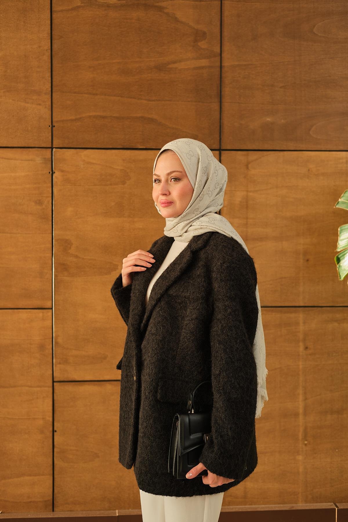 Düğme Detay Kırçıllı Ceket Siyah