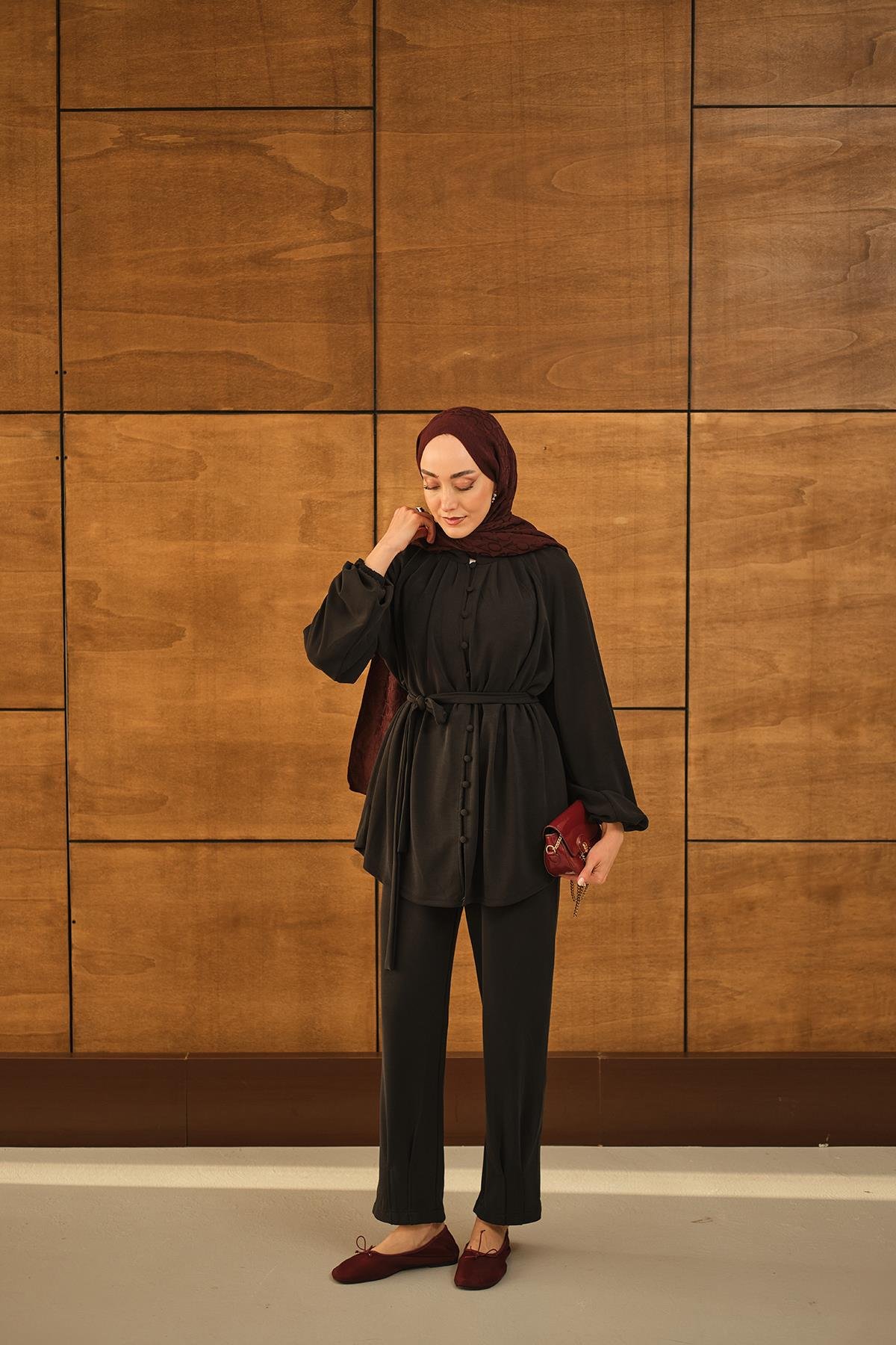 Düğme Detaylı Bel Bağlamalı Takım Siyah