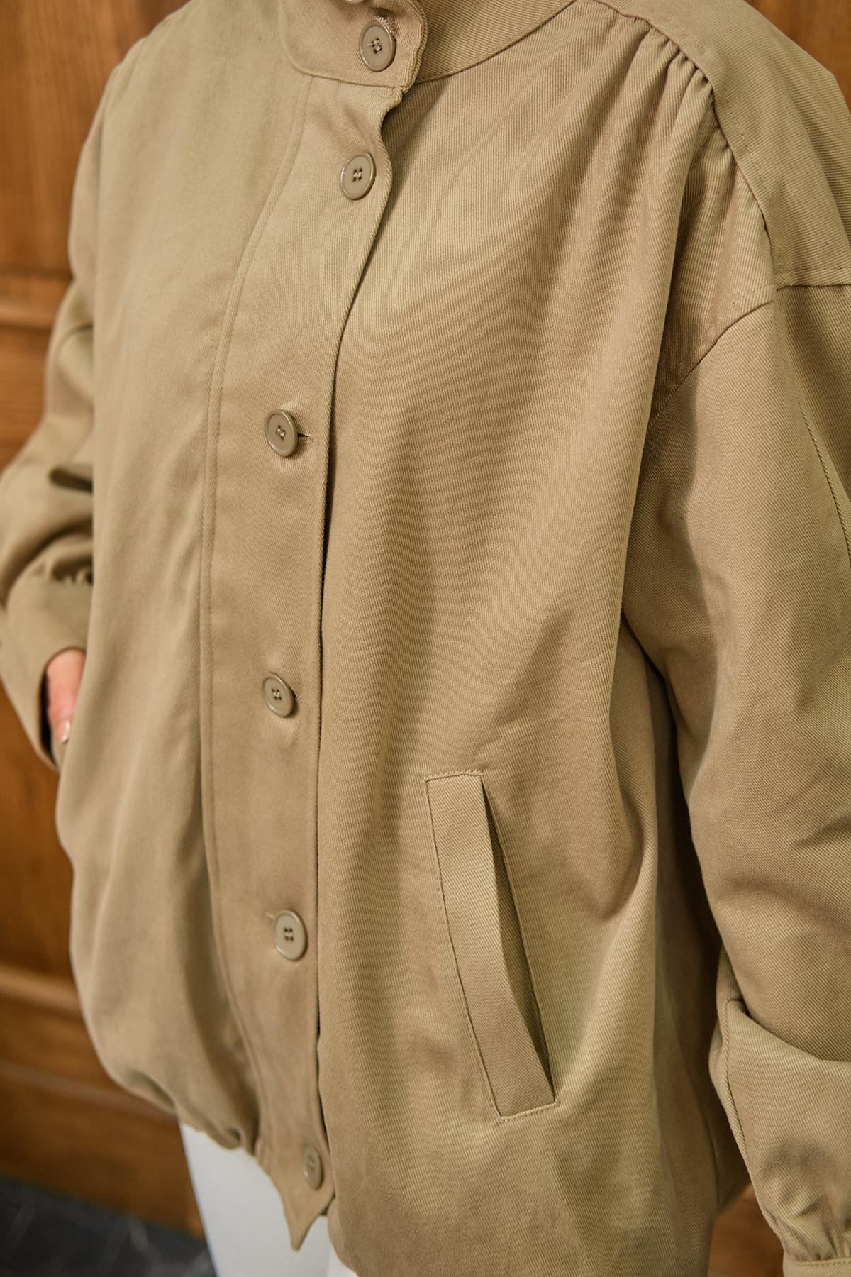 Düğme Detaylı Ceket Vizon