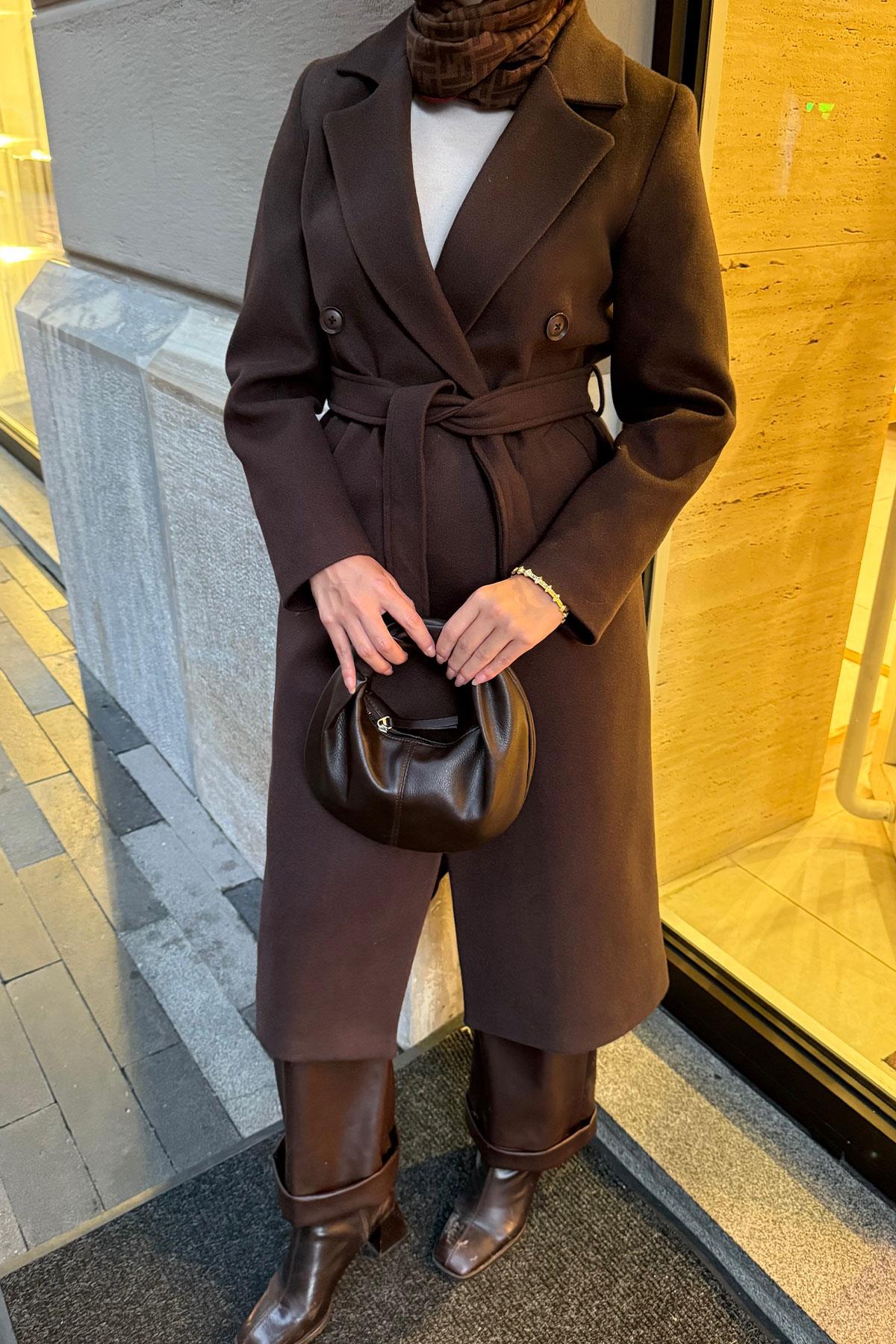 Düğme Ve Bel Bağlamalı Ara Boy Kaşe Kaban Kahverengi