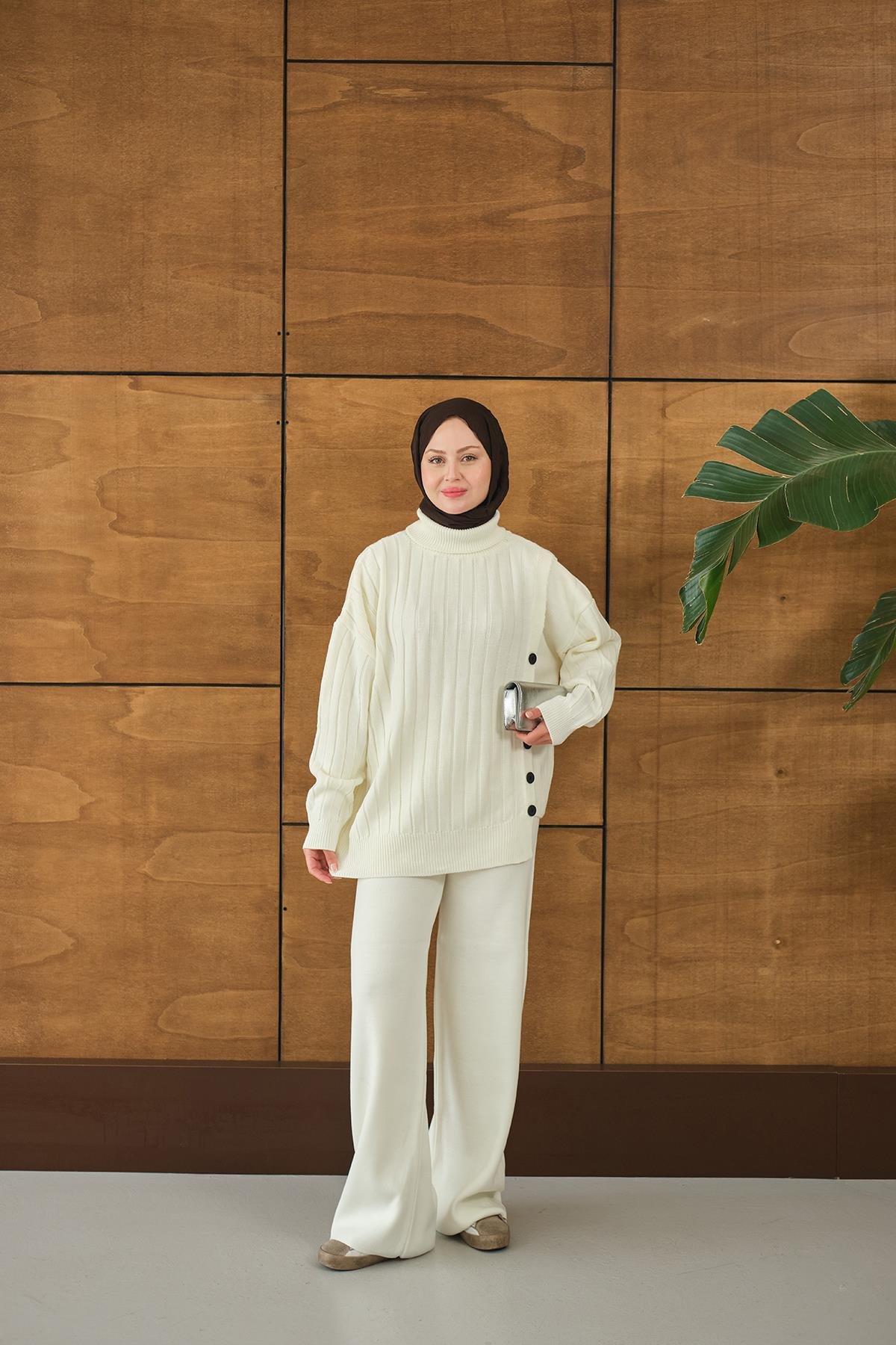 Düğmeli Triko Takım Ekru