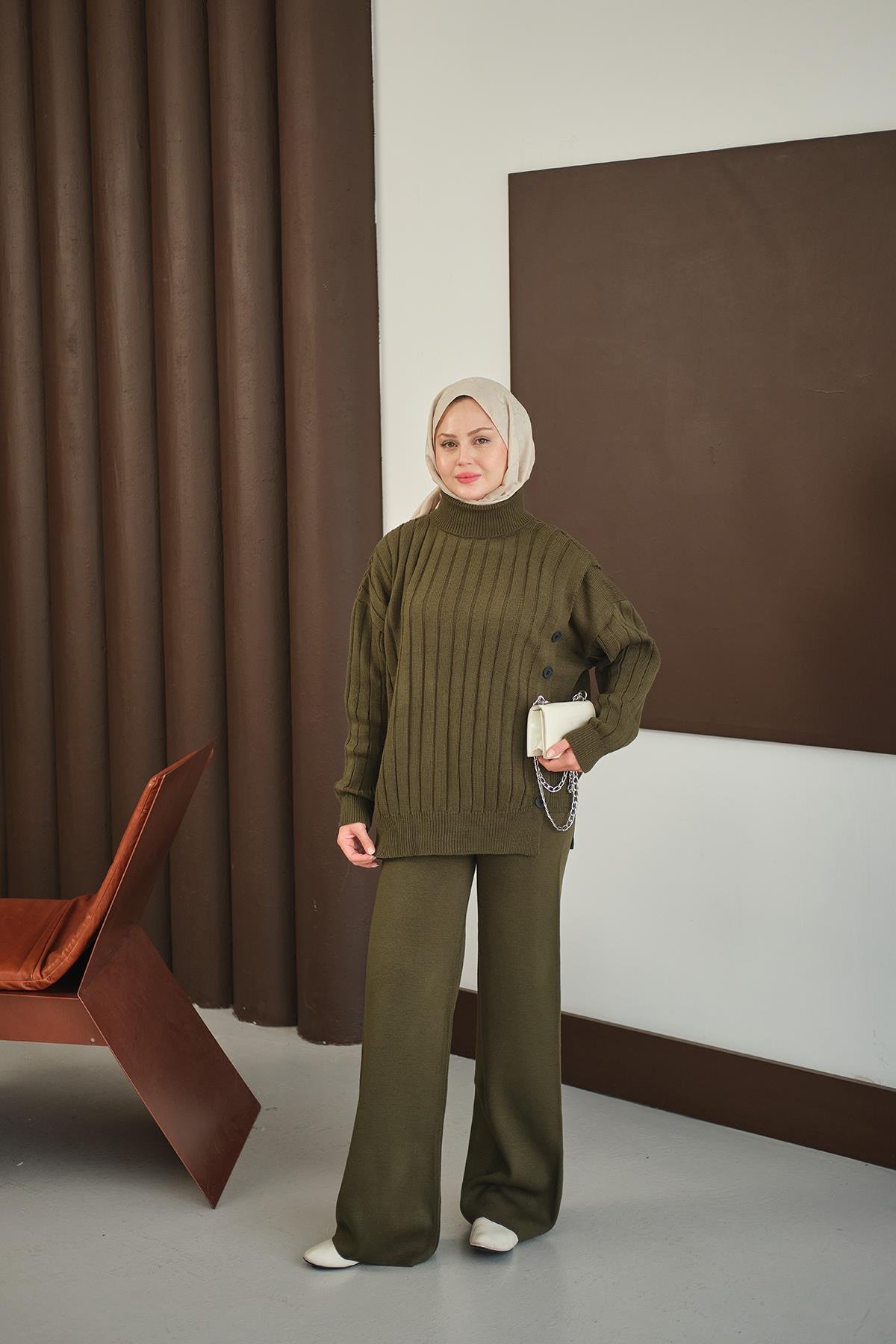 Düğmeli Triko Takım Haki Yeşil