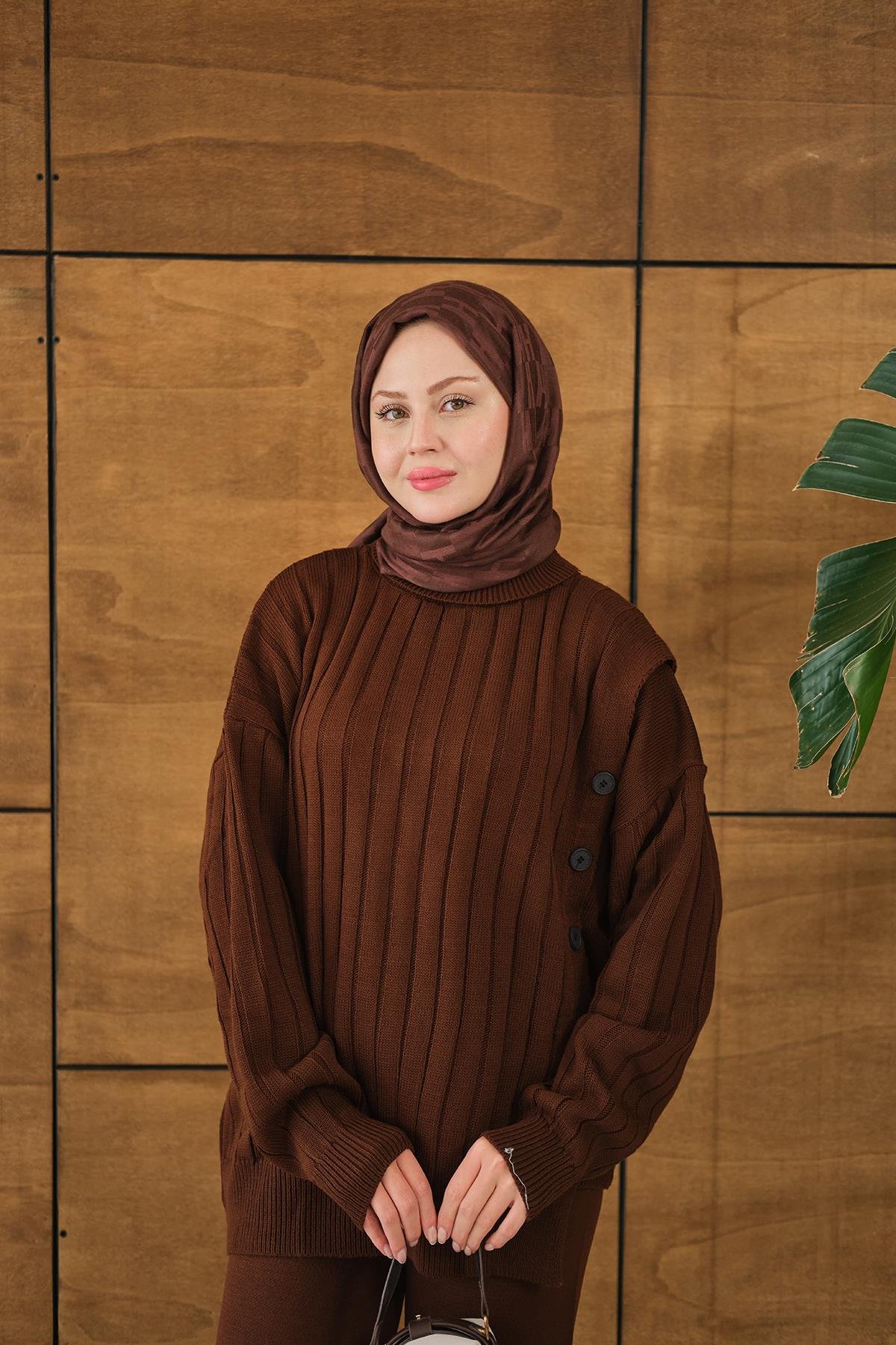 Düğmeli Triko Takım Kahverengi