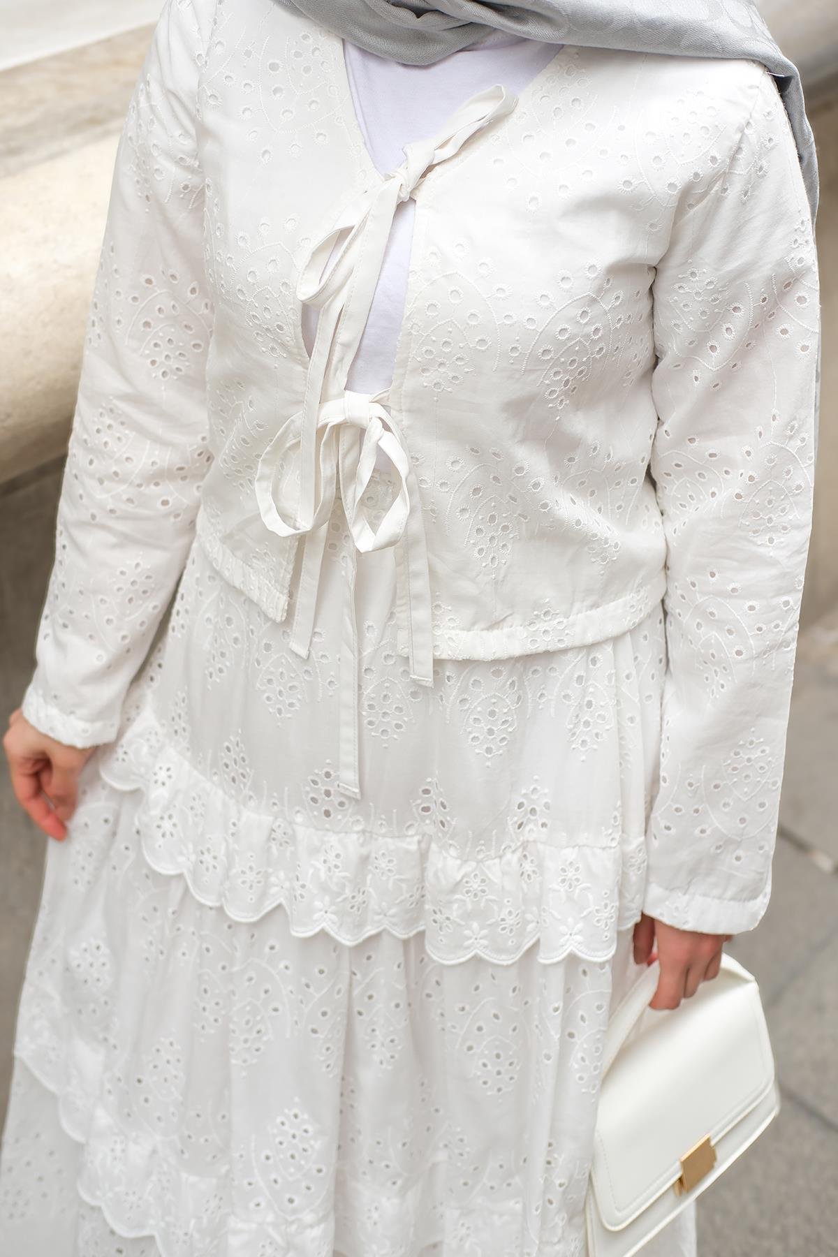 Eteği Volanlı Takım Beyaz