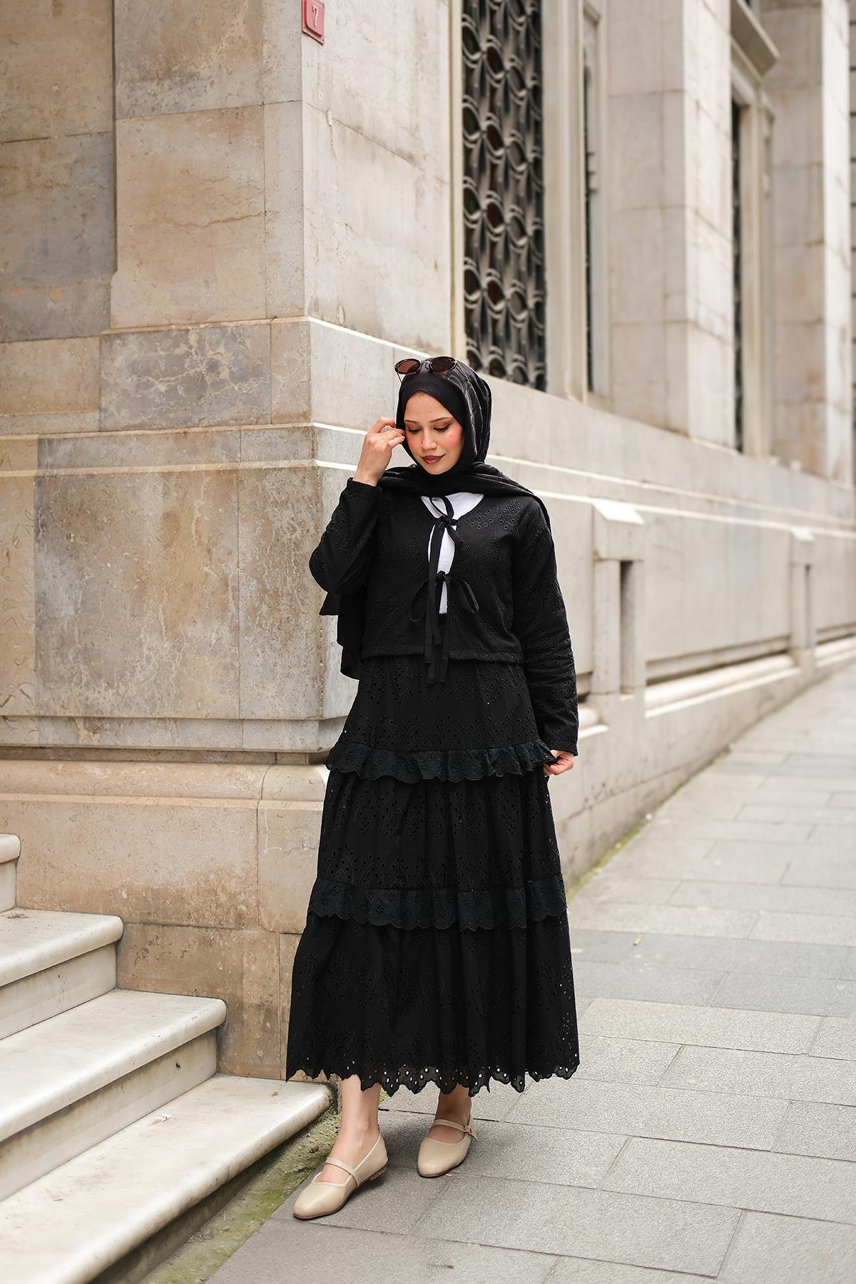 Eteği Volanlı Takım Siyah