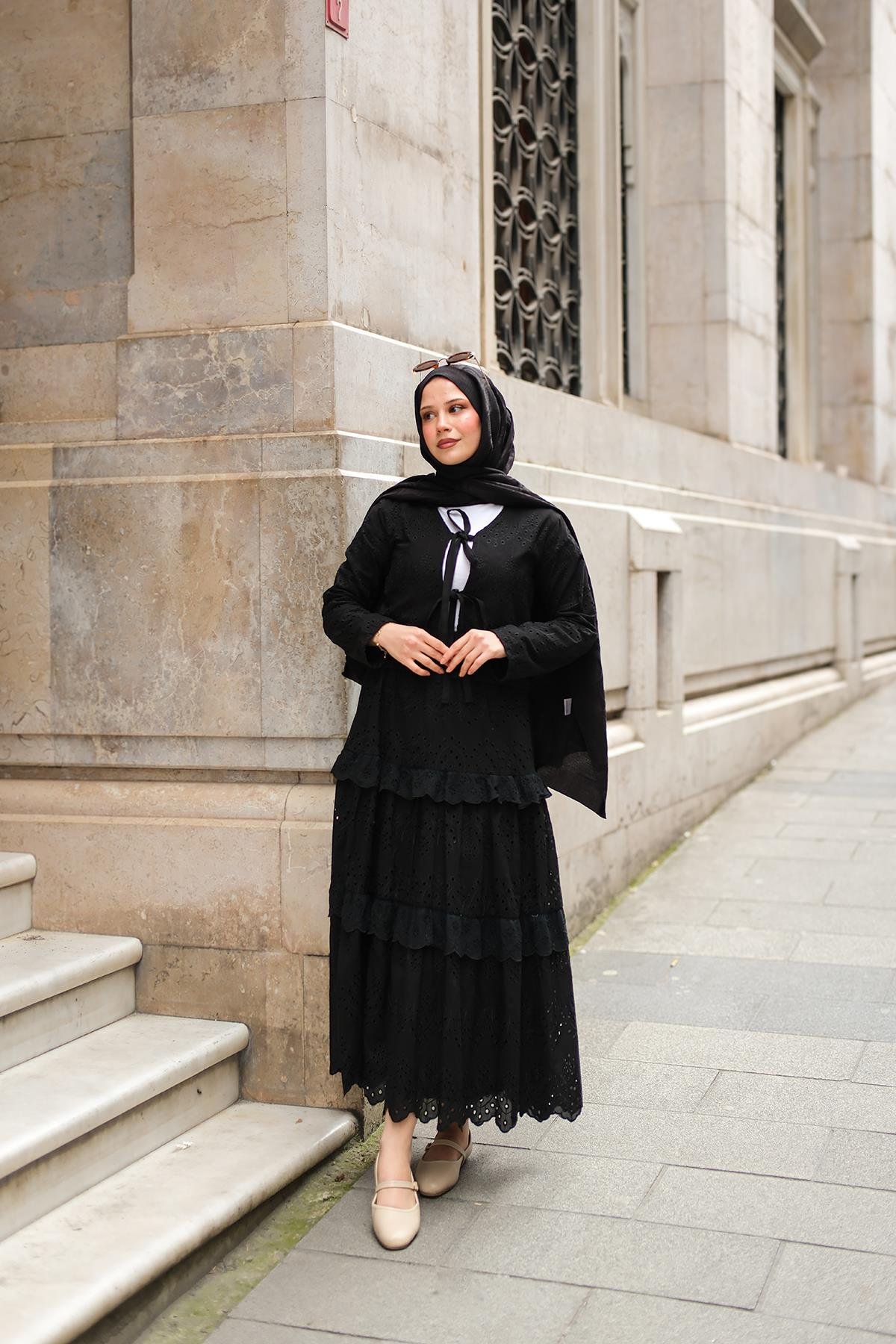 Eteği Volanlı Takım Siyah