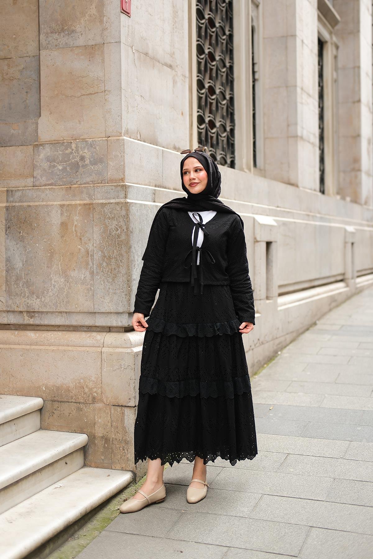 Eteği Volanlı Takım Siyah