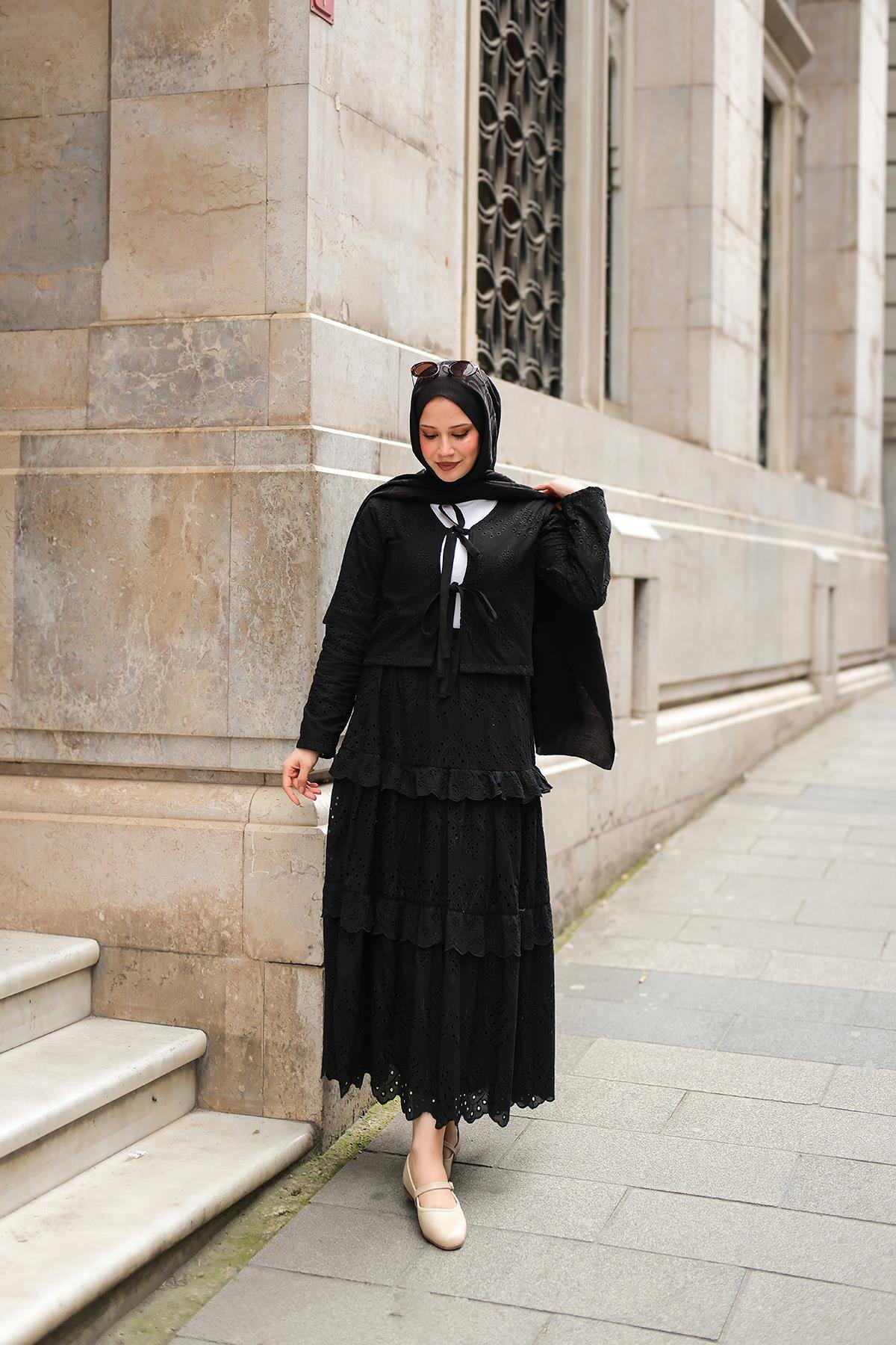 Eteği Volanlı Takım Siyah