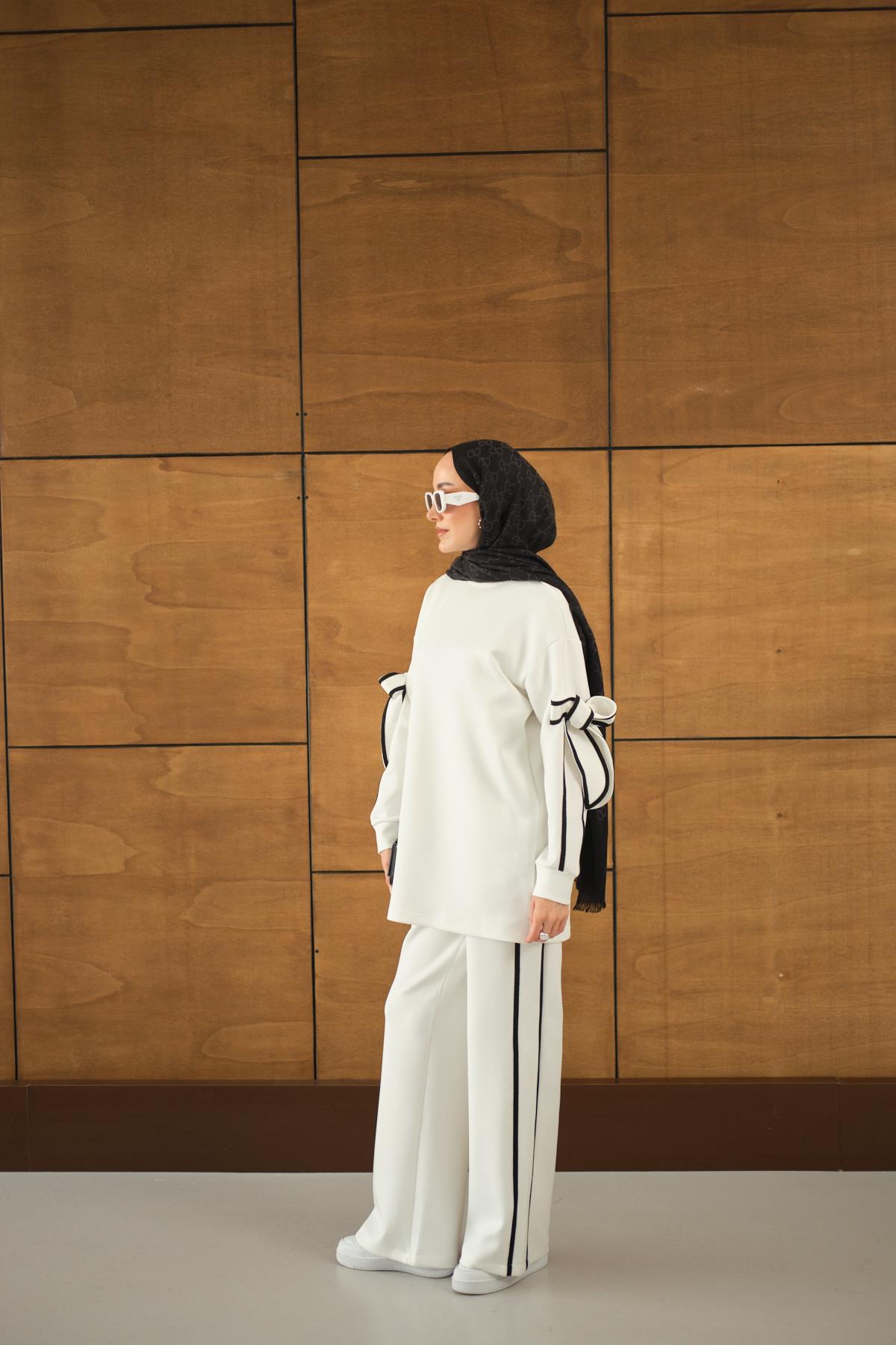 Fiyonk Detaylı İkili Takım Beyaz