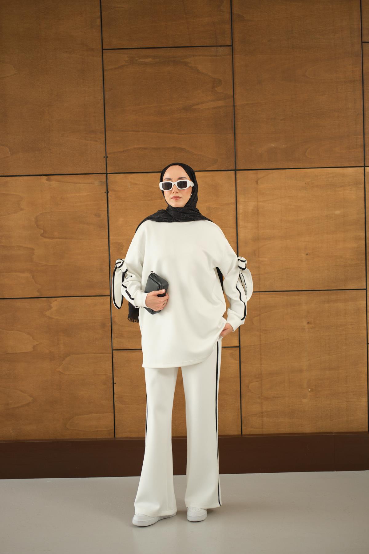 Fiyonk Detaylı İkili Takım Beyaz