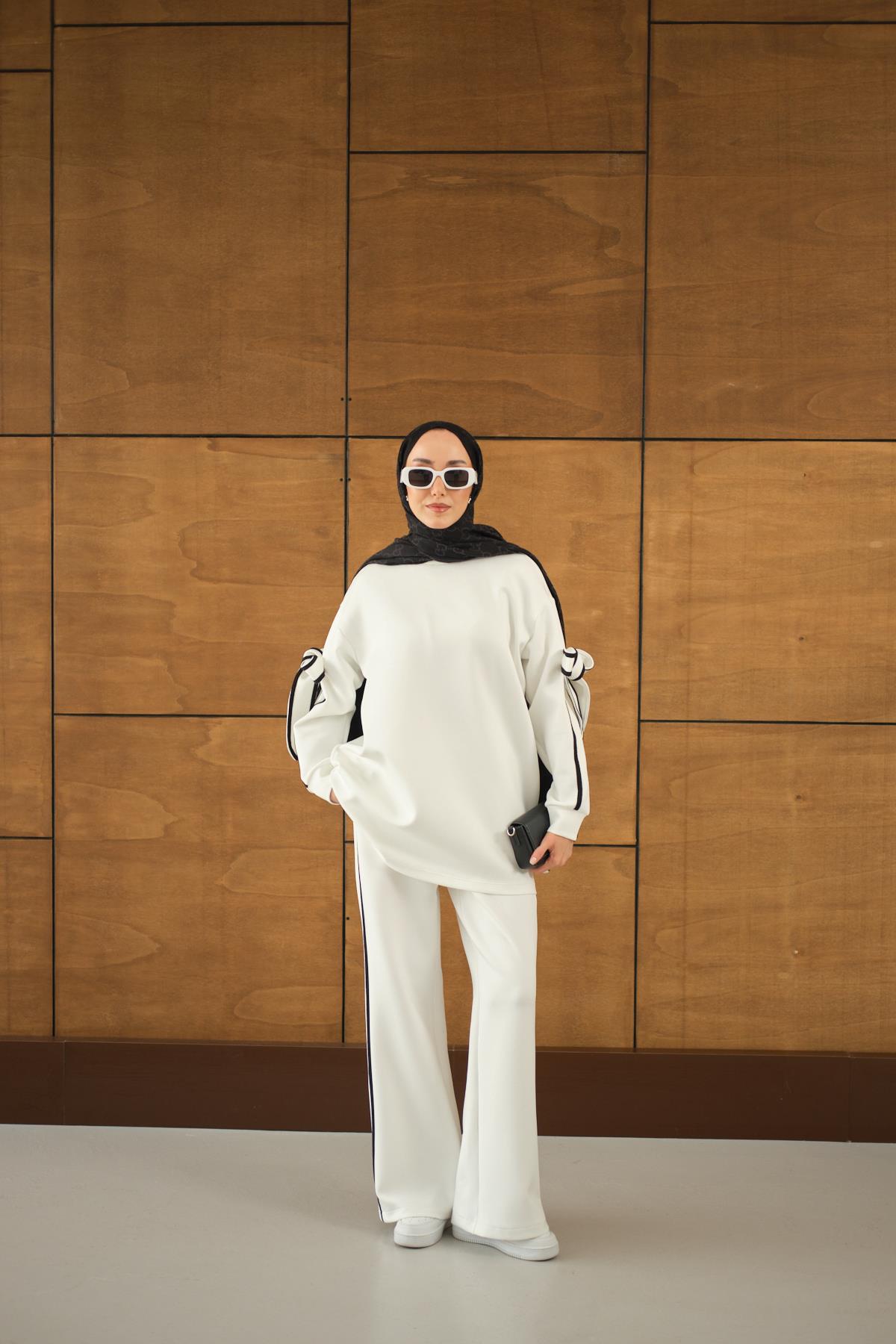 Fiyonk Detaylı İkili Takım Beyaz