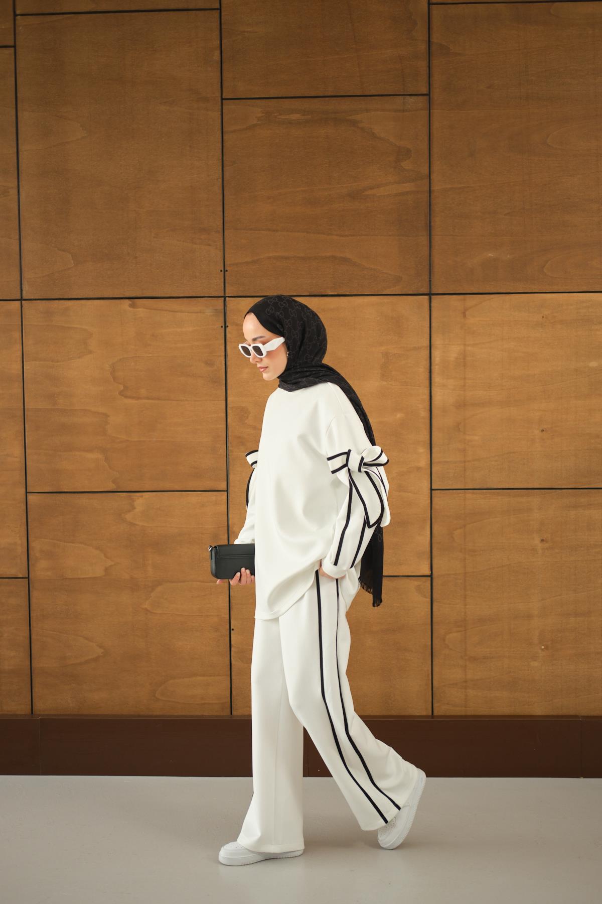 Fiyonk Detaylı İkili Takım Beyaz