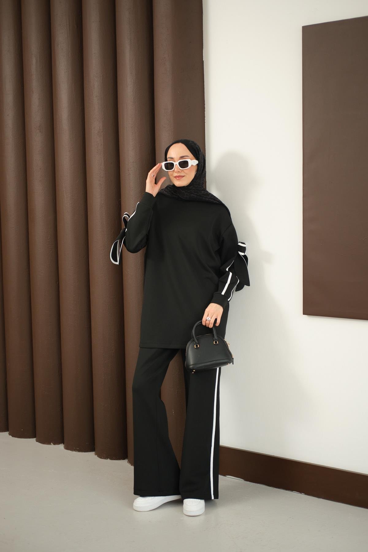 Fiyonk Detaylı İkili Takım Siyah