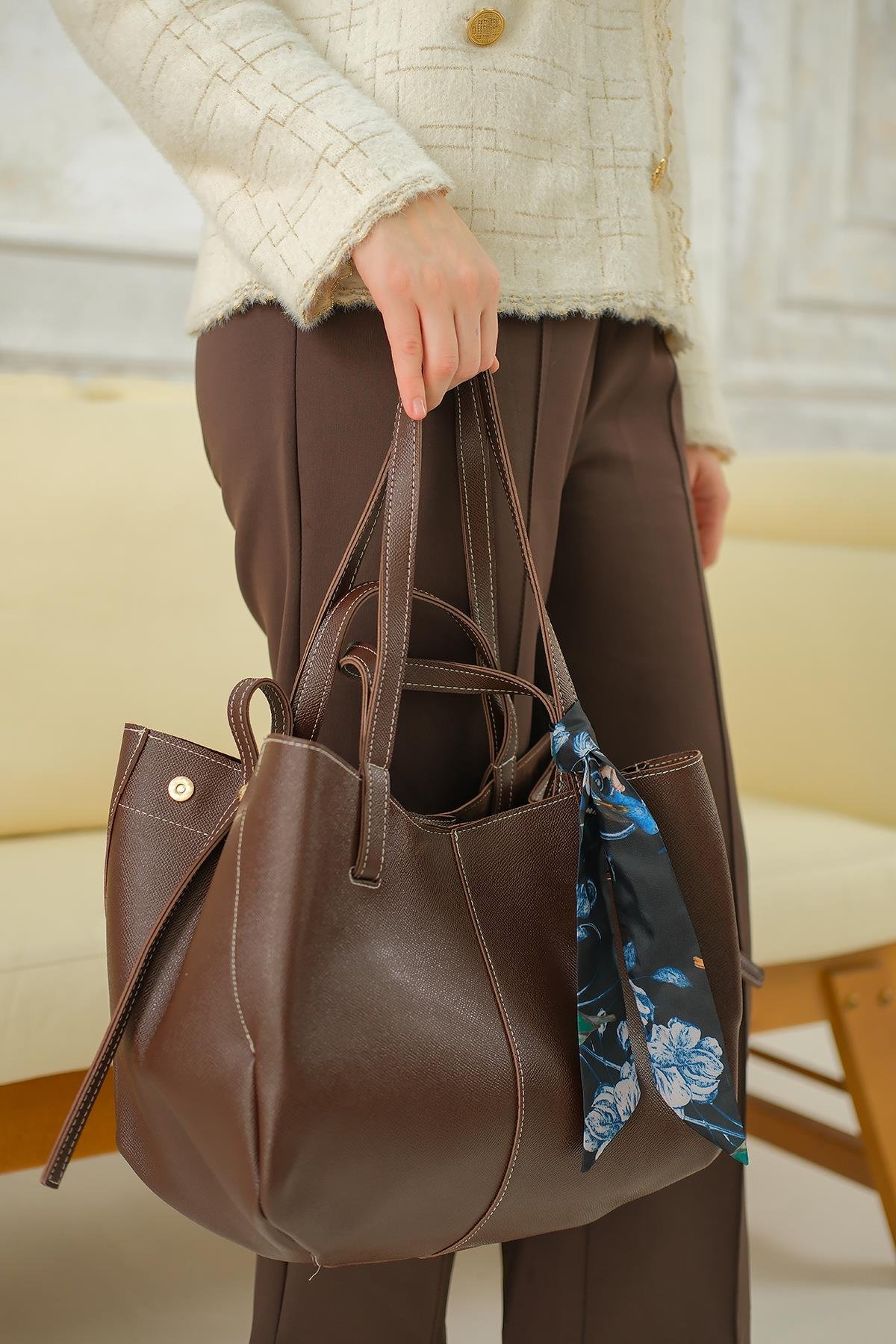 Fular Detay Çanta Kahverengi