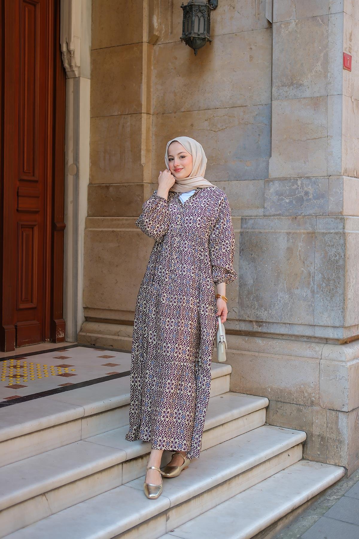 Geometrik Motif Desen Elbise Krem