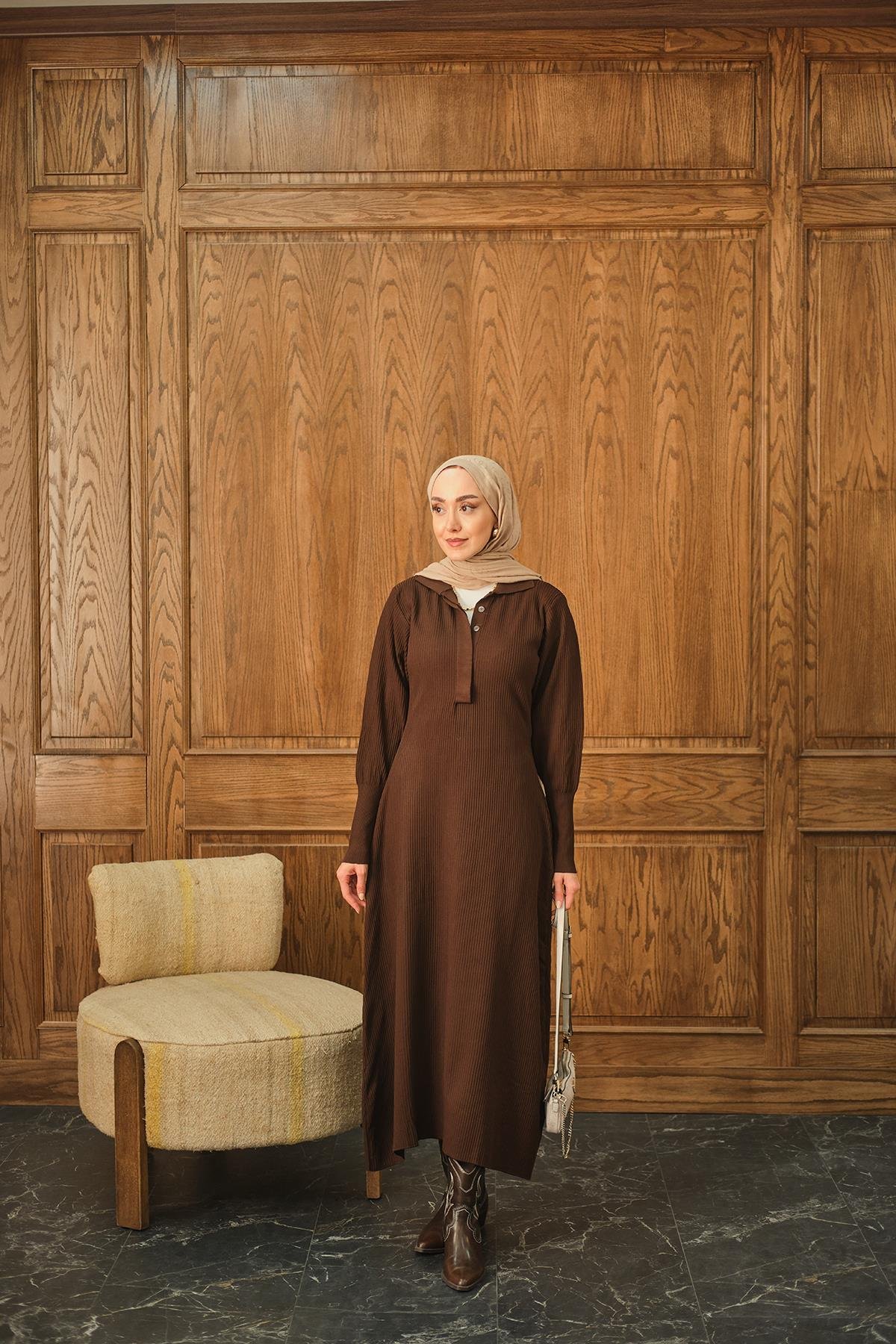 Gizli Düğme Detaylı Elbise Kahverengi