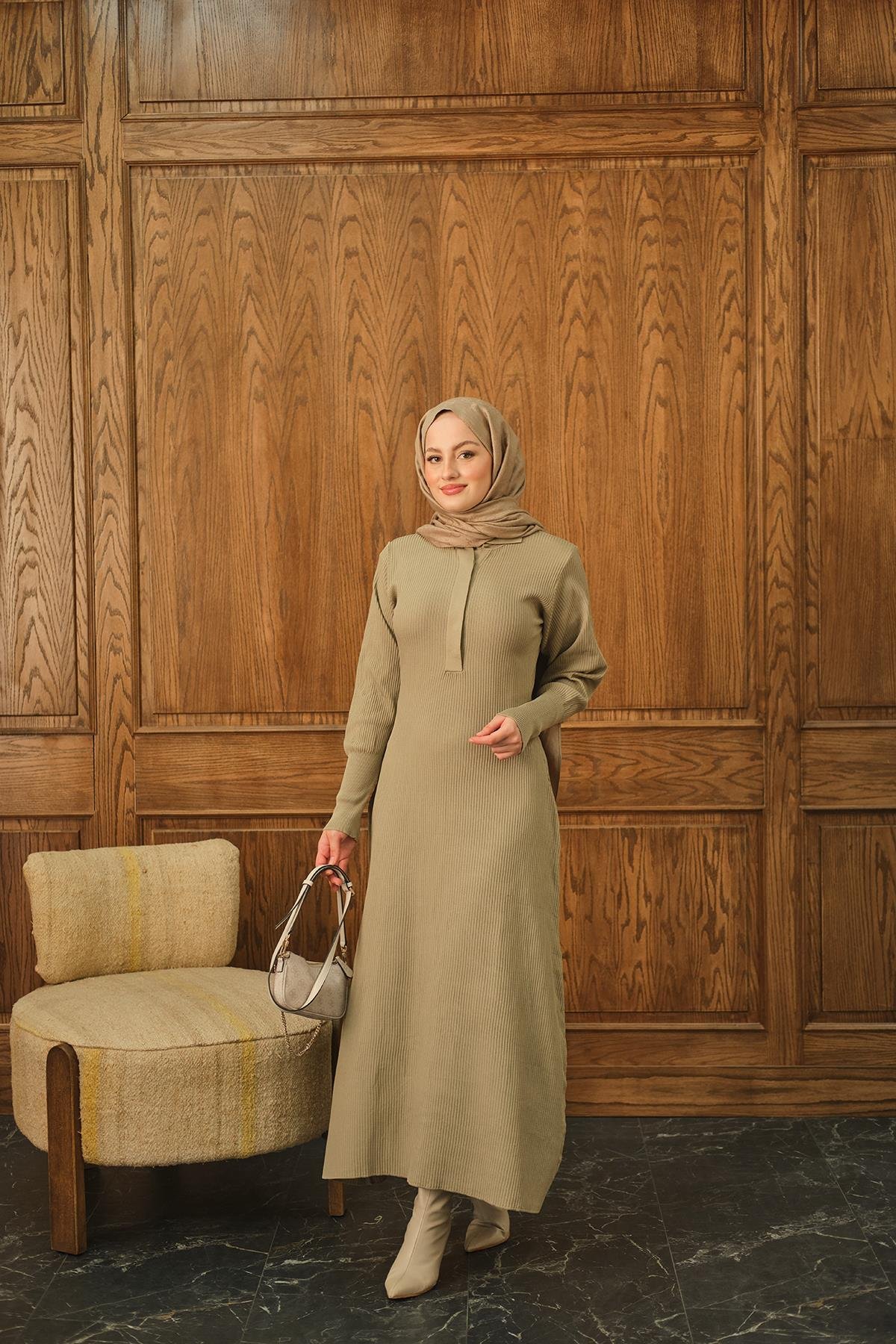 Gizli Düğme Detaylı Elbise Vizon